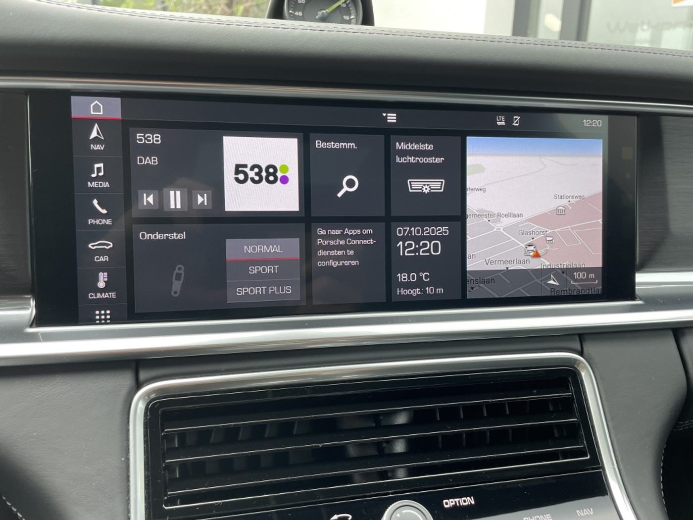 Foto van Porsche Panamera 4 E-hybrid