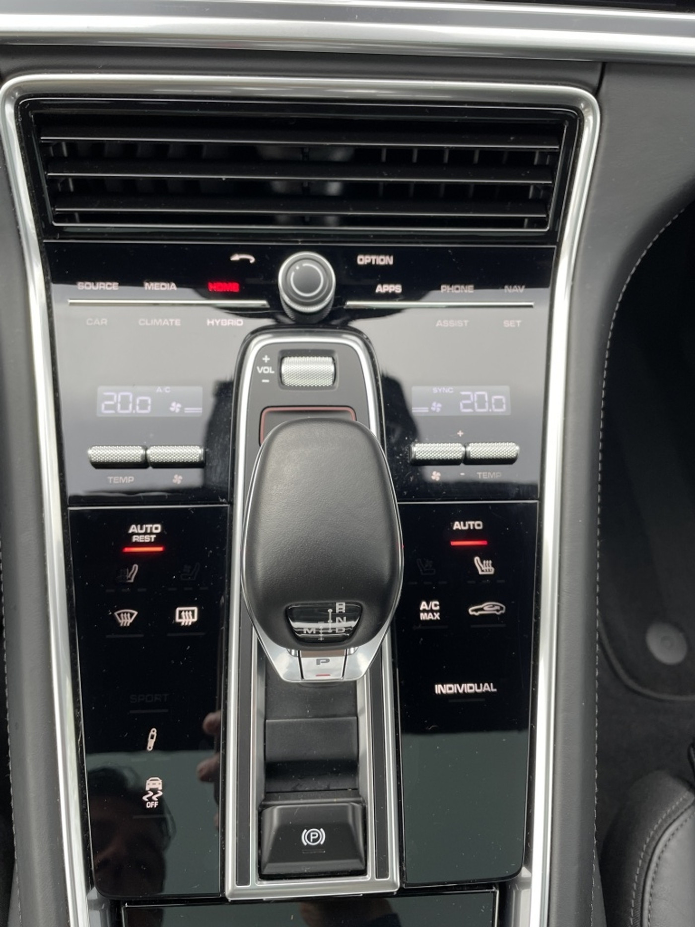 Foto van Porsche Panamera 4 E-hybrid