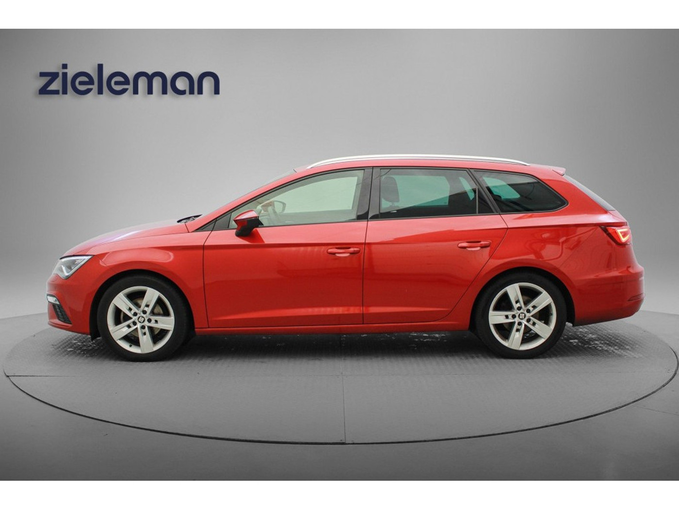 Foto van Seat Leon Sportourer ST