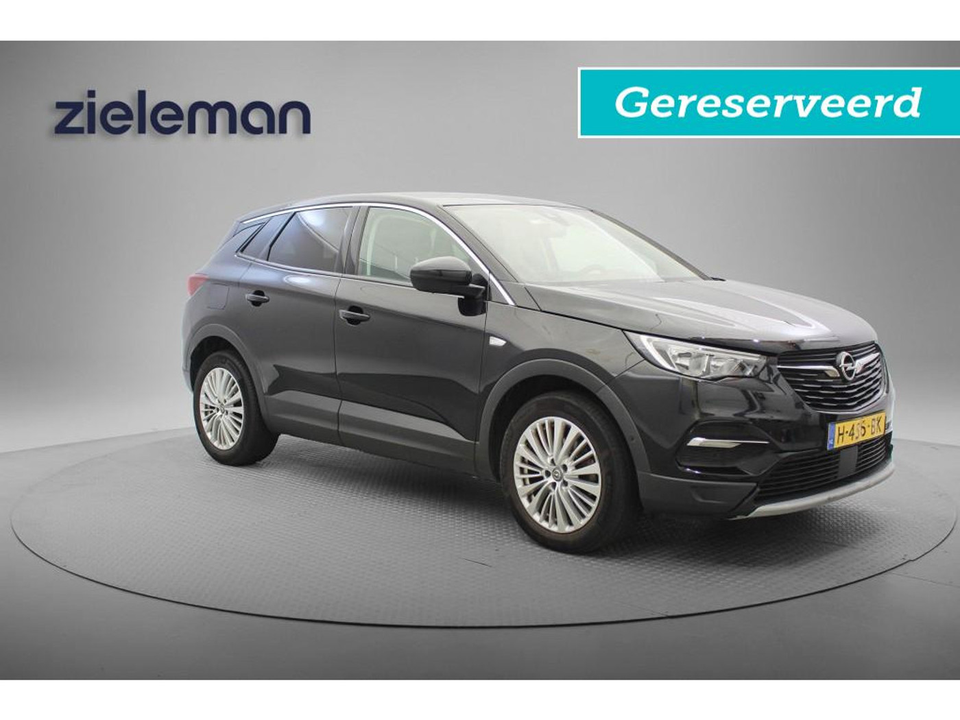 Opel Grandland X 1.2 Turbo Business Executive 2020 - voorkant