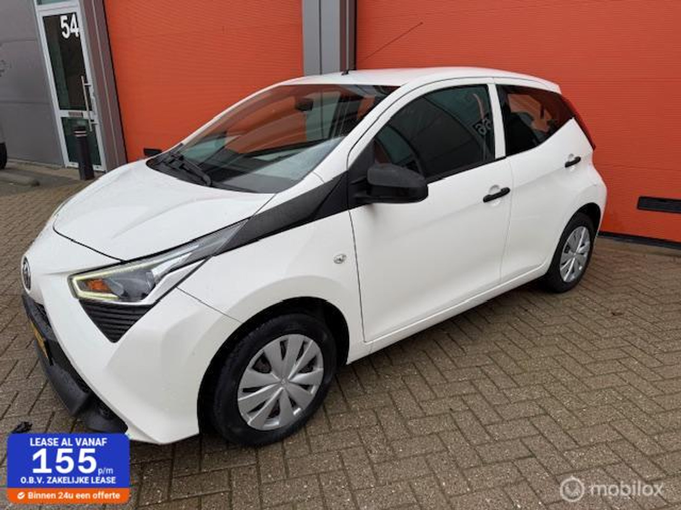 Toyota Aygo 1.0 VVT-i x-fun 5 DEURS 76.000 KM NAP AIRCO 2020 - voorkant