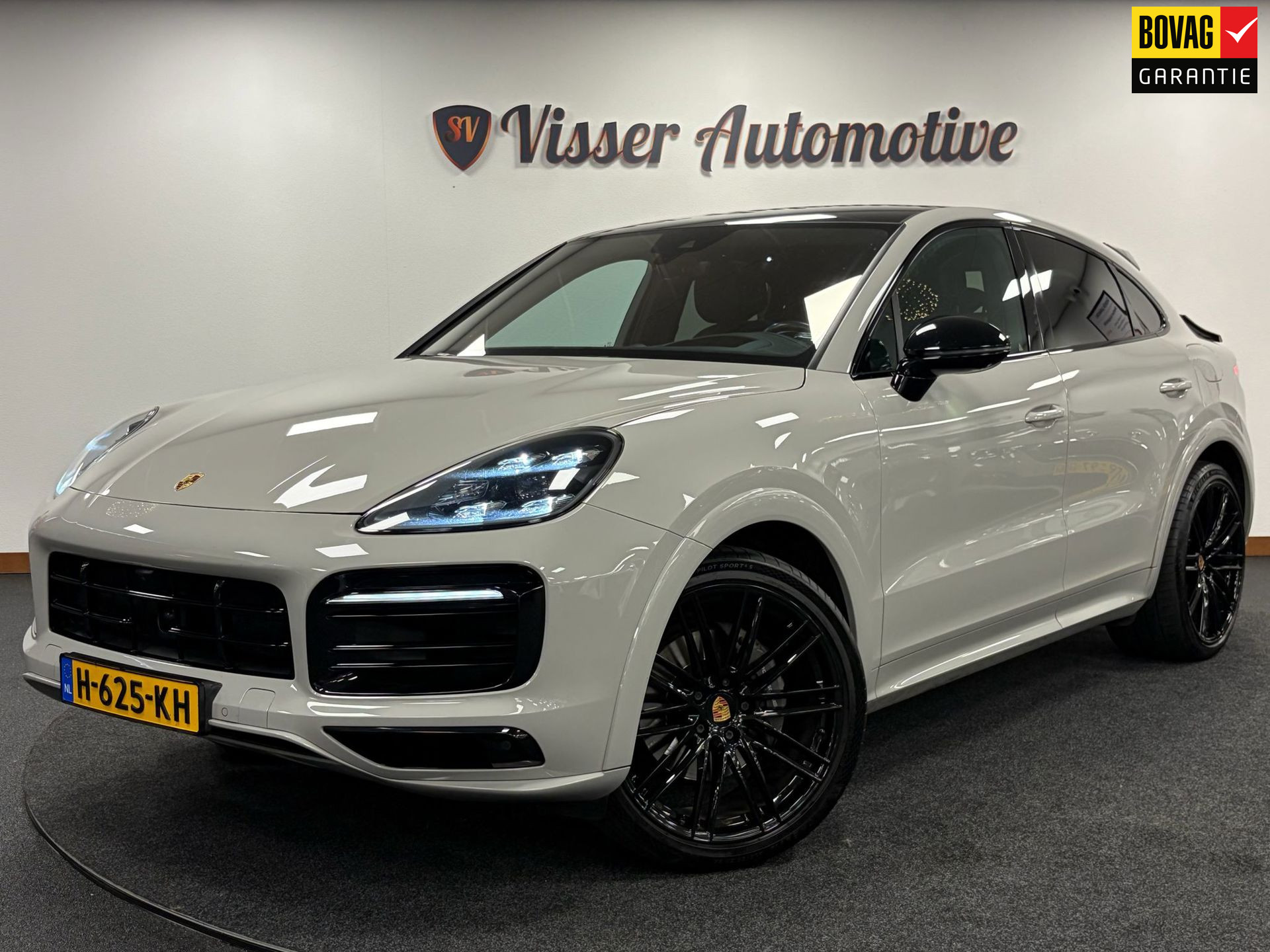 Porsche Cayenne E-hybrid 3.0 E-Hybrid*NL-Auto*NAP*Pano*Luchtvering*Head-Up*Trekhaak*Stoel airco 2020 - voorkant