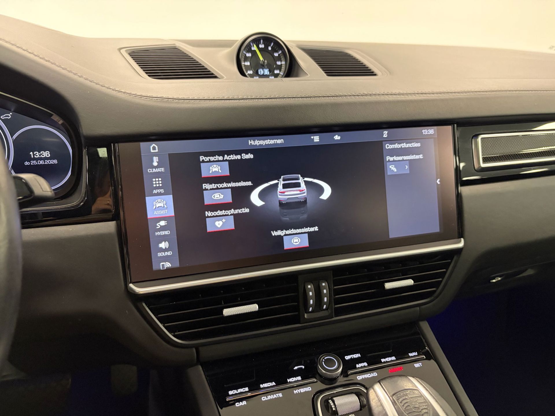 Foto van Porsche Cayenne E-hybrid