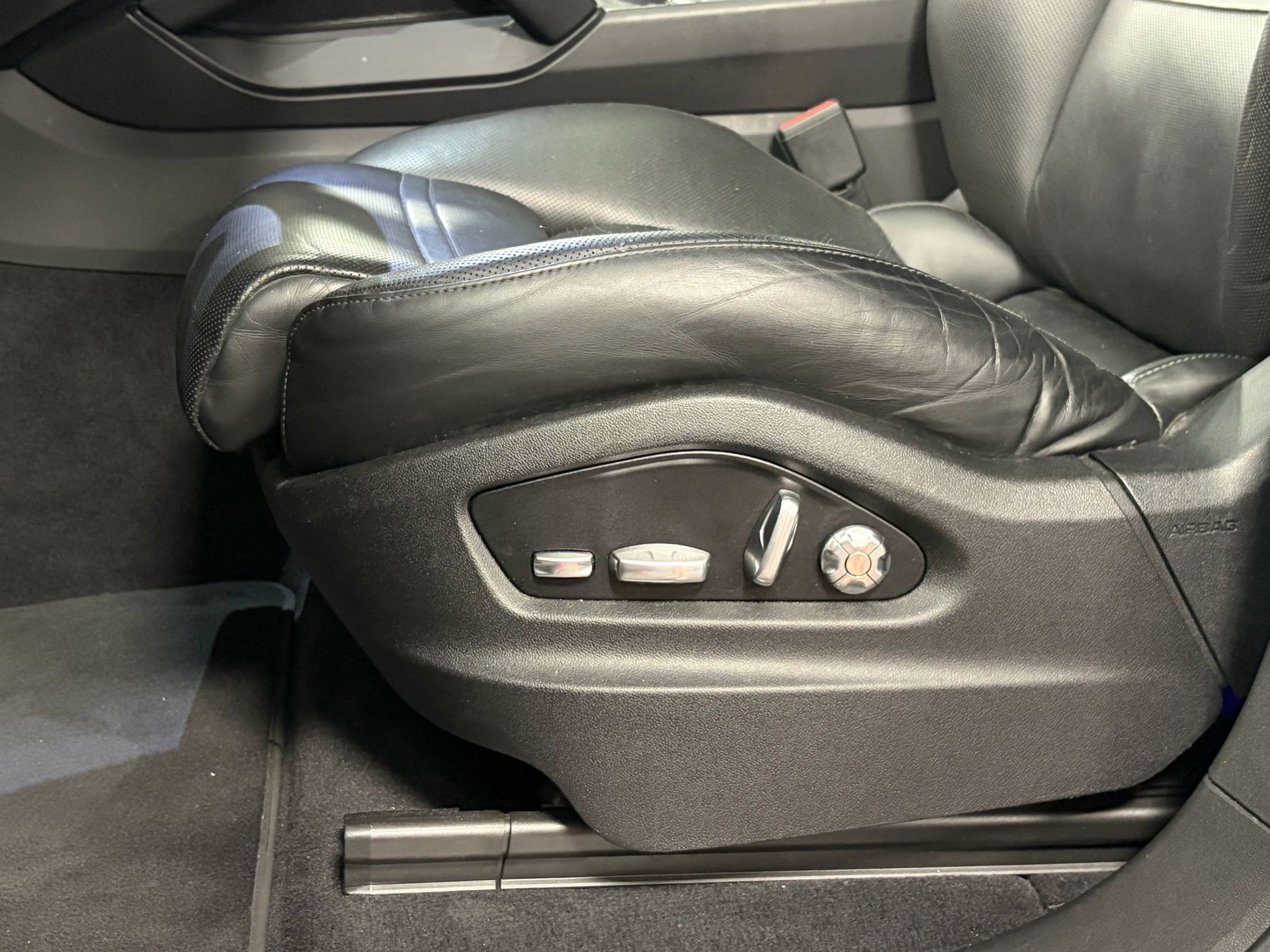 Foto van Porsche Cayenne E-hybrid