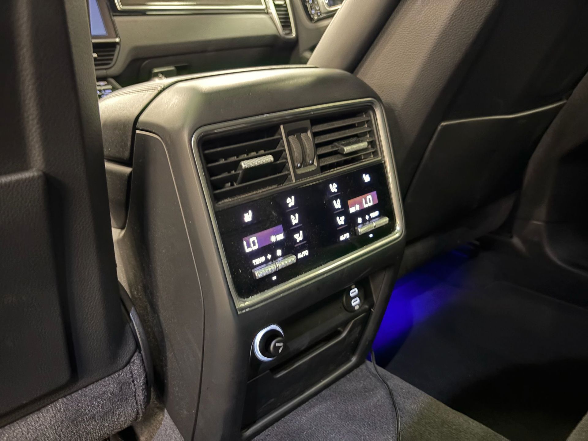 Foto van Porsche Cayenne E-hybrid