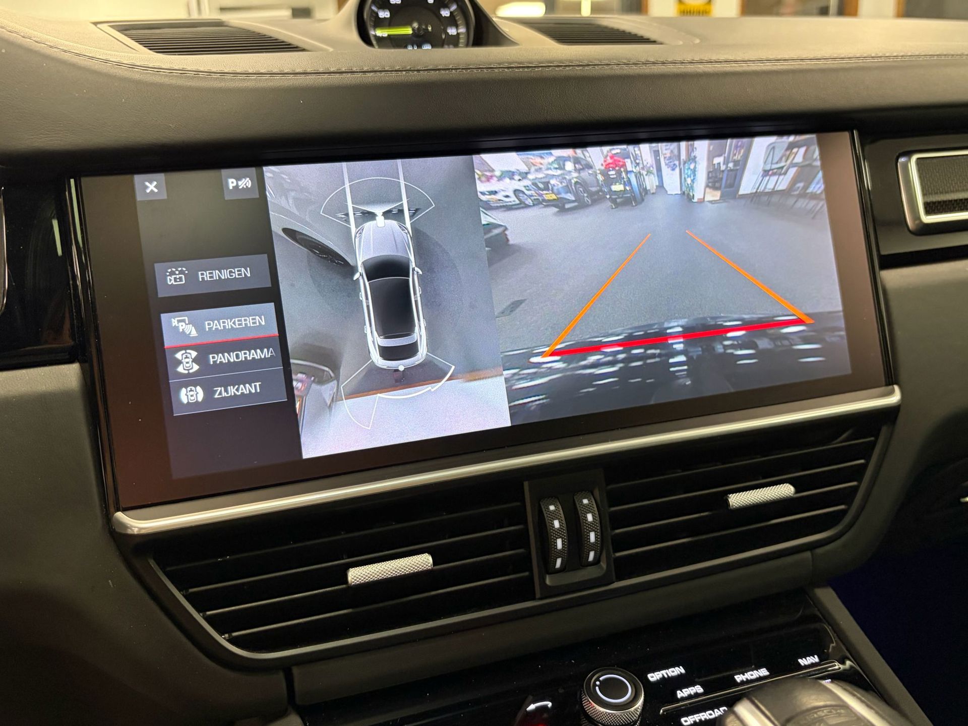 Foto van Porsche Cayenne E-hybrid