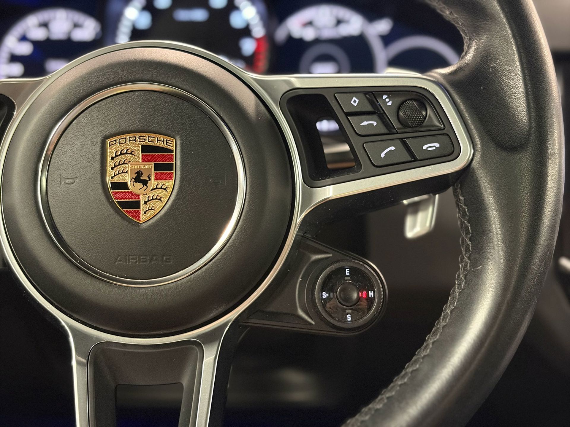Foto van Porsche Cayenne E-hybrid