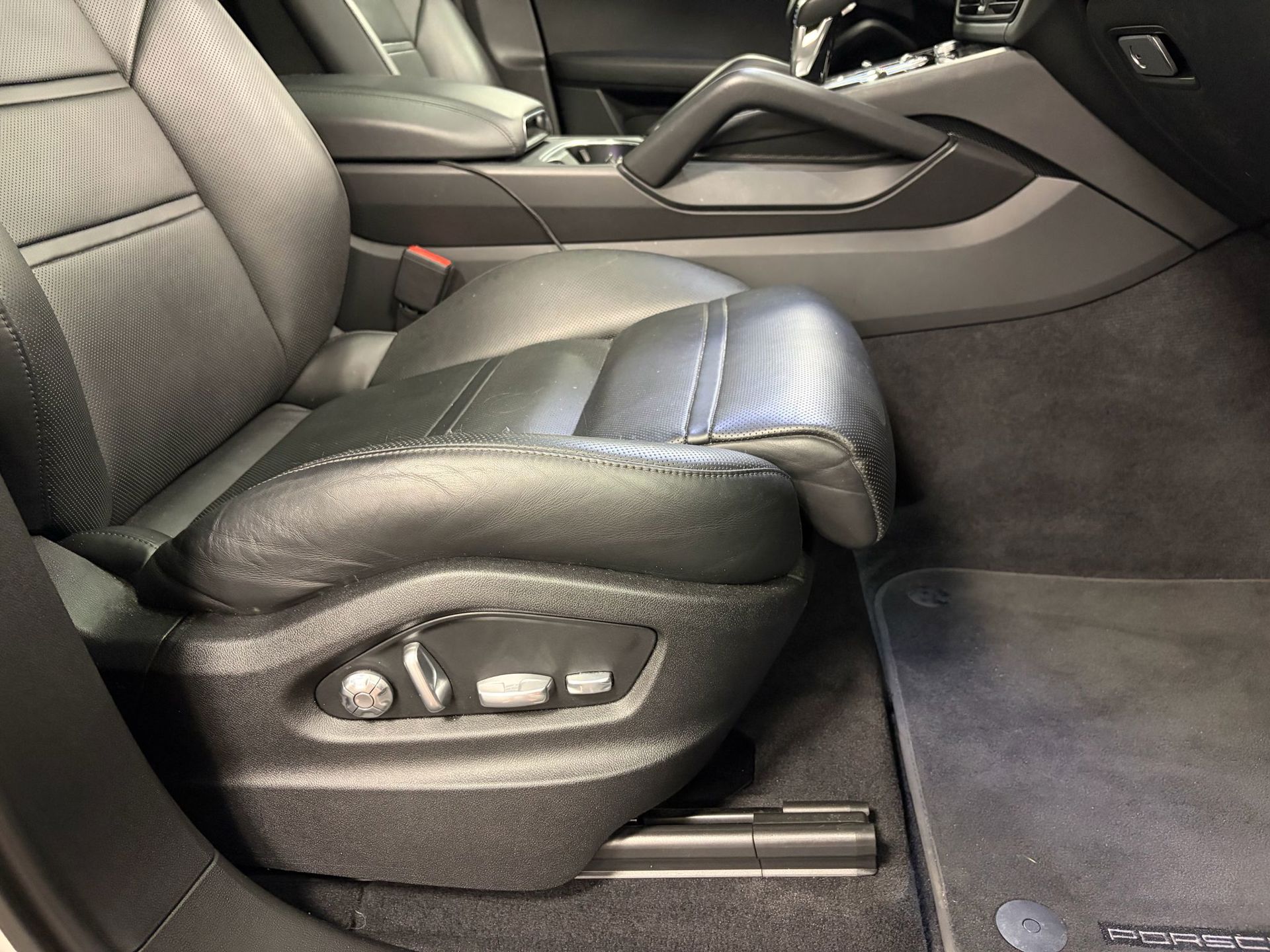 Foto van Porsche Cayenne E-hybrid