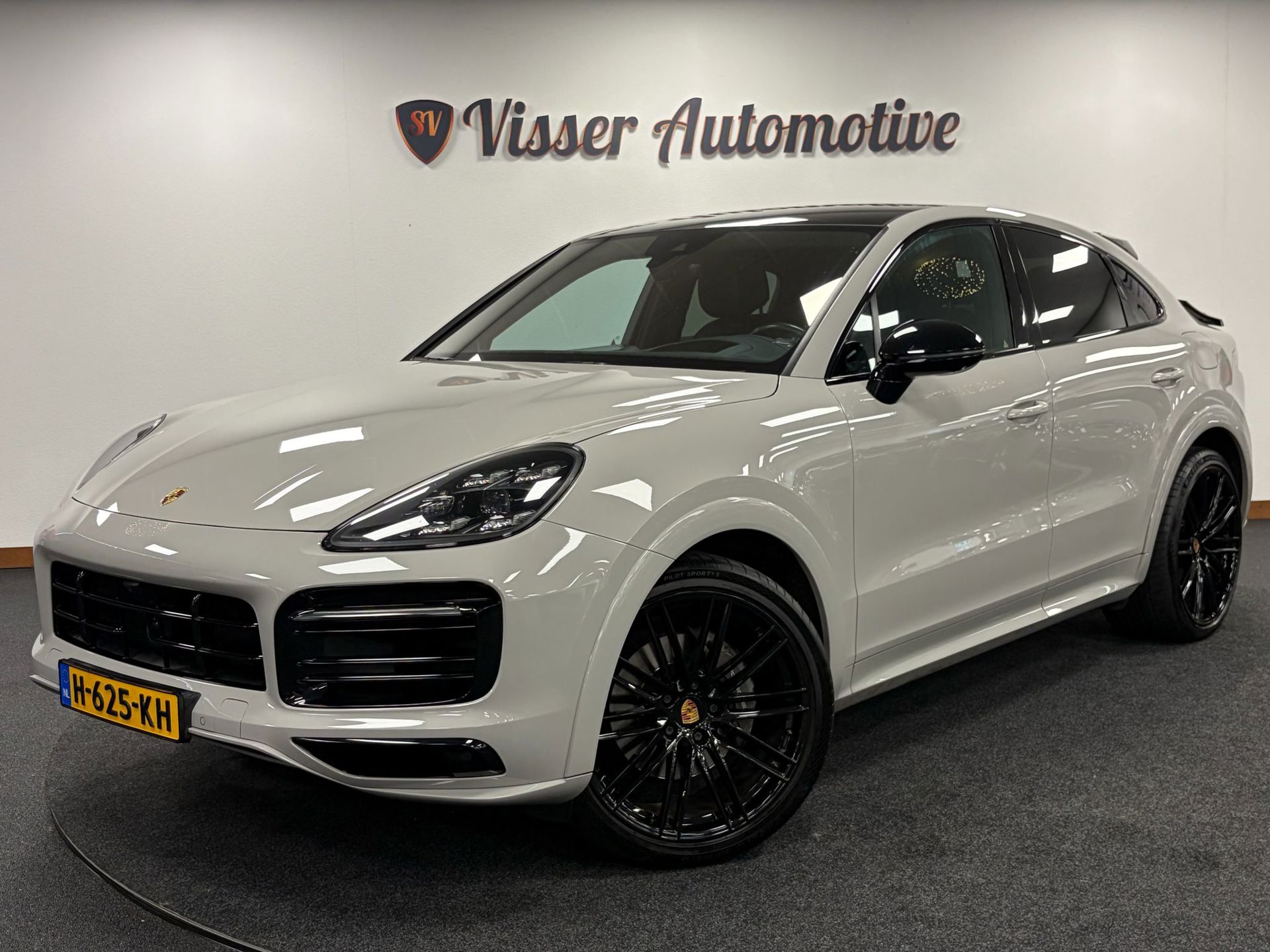 Foto van Porsche Cayenne E-hybrid