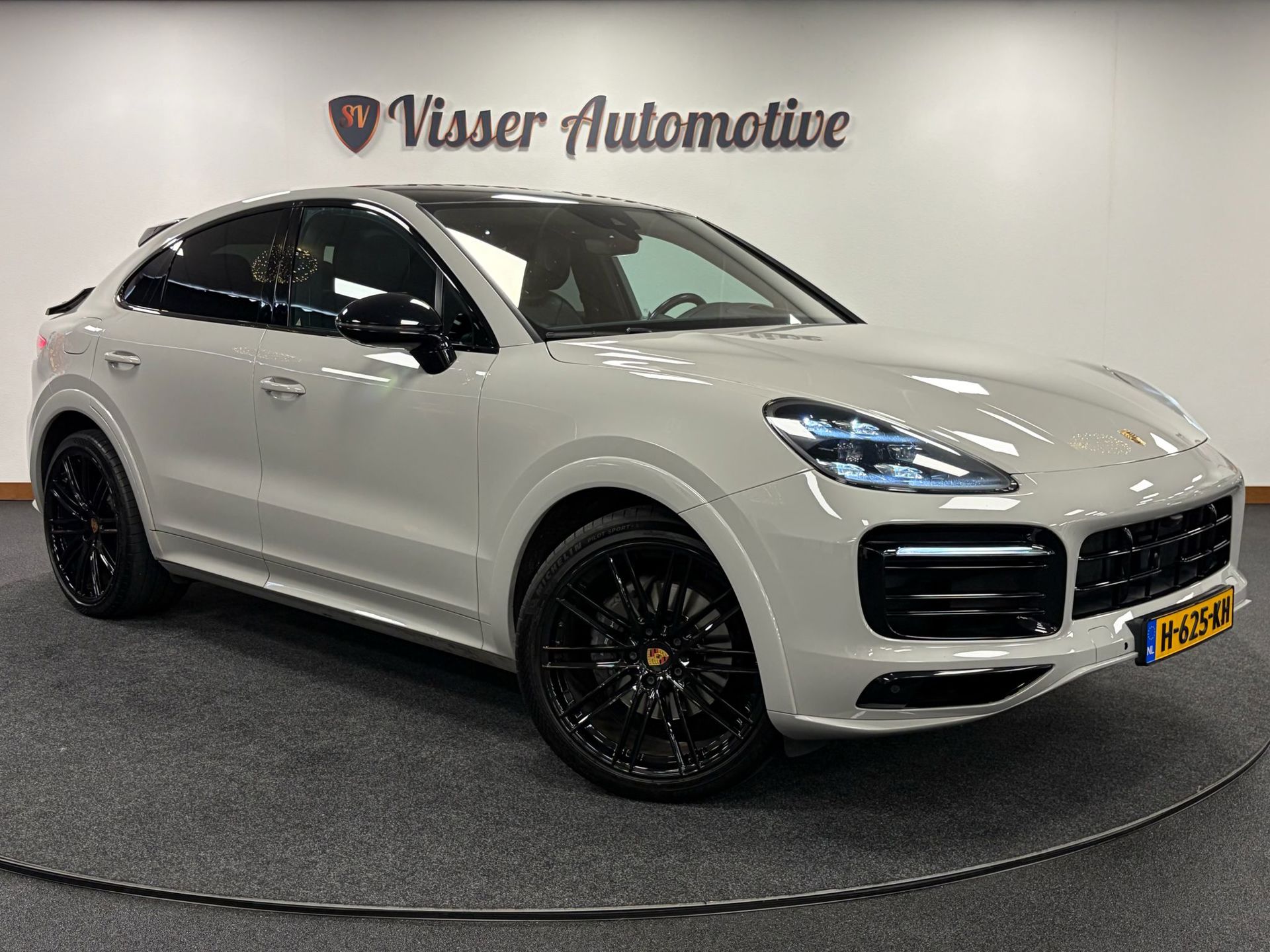 Foto van Porsche Cayenne E-hybrid