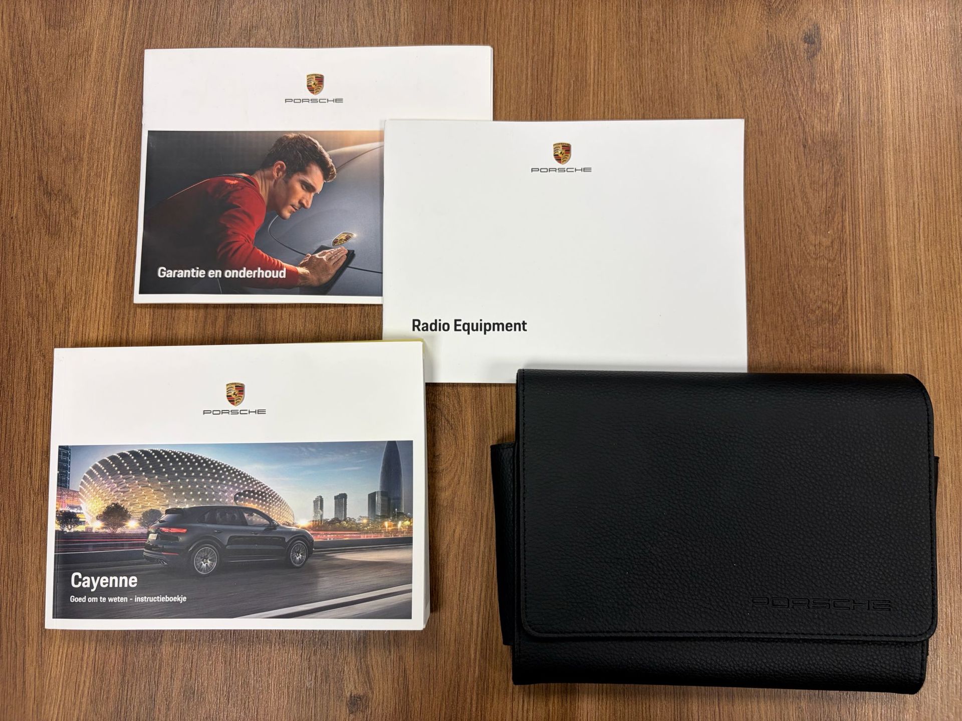 Foto van Porsche Cayenne E-hybrid