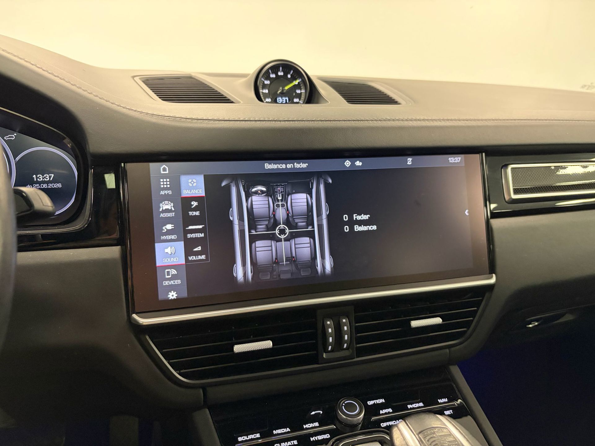 Foto van Porsche Cayenne E-hybrid