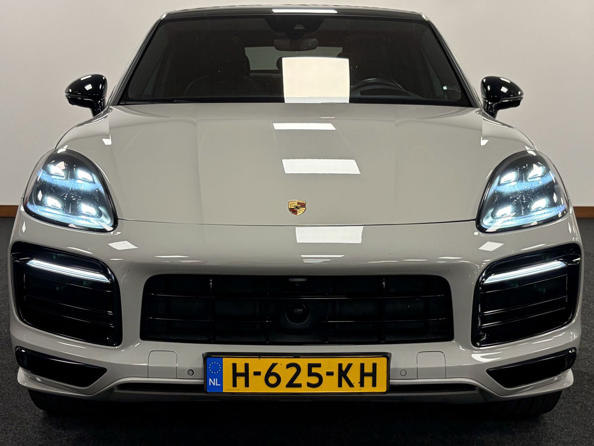 Foto van Porsche Cayenne E-hybrid