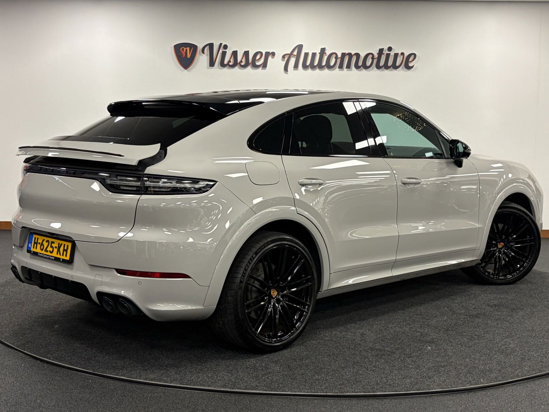 Foto van Porsche Cayenne E-hybrid