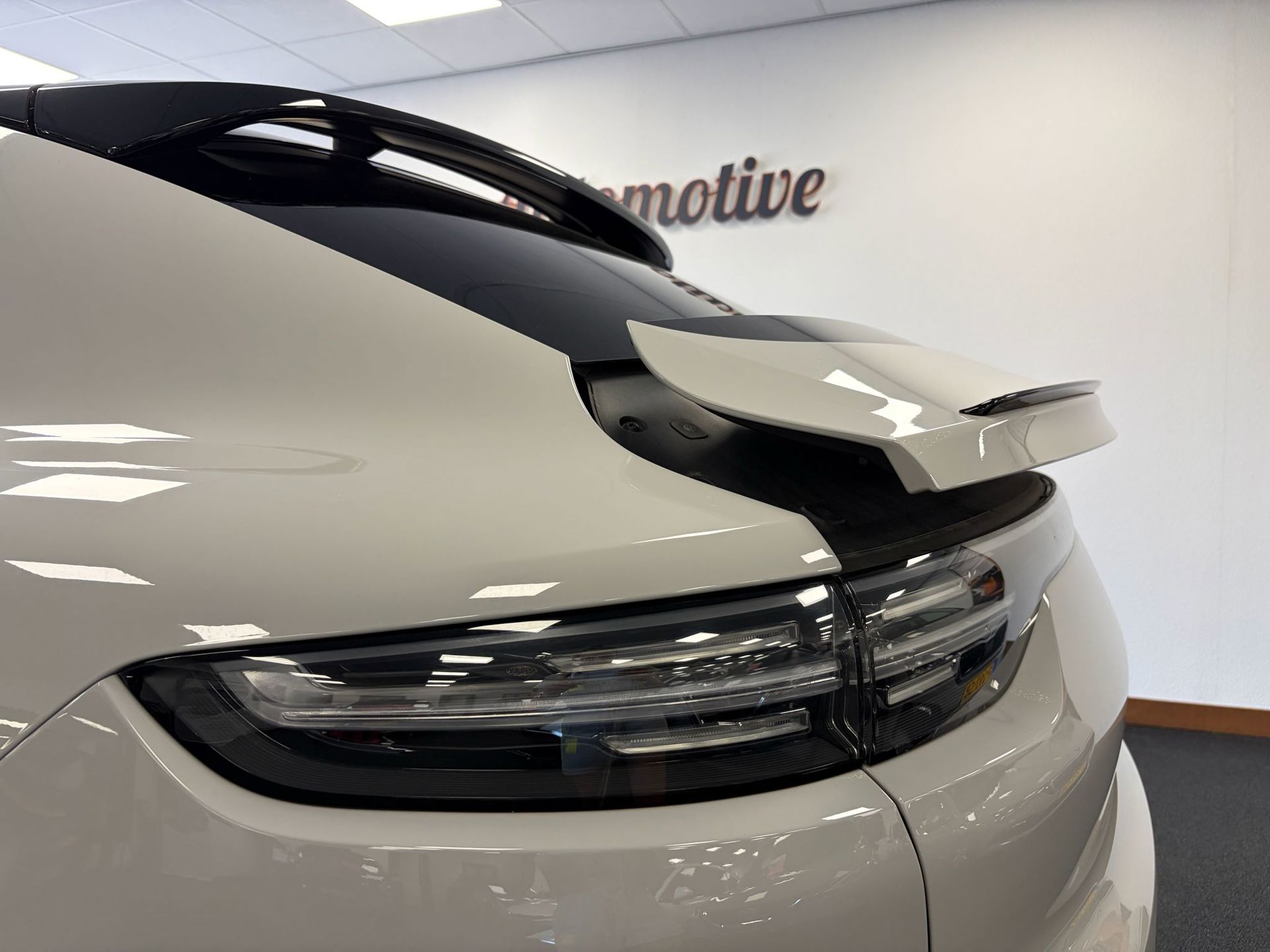 Foto van Porsche Cayenne E-hybrid