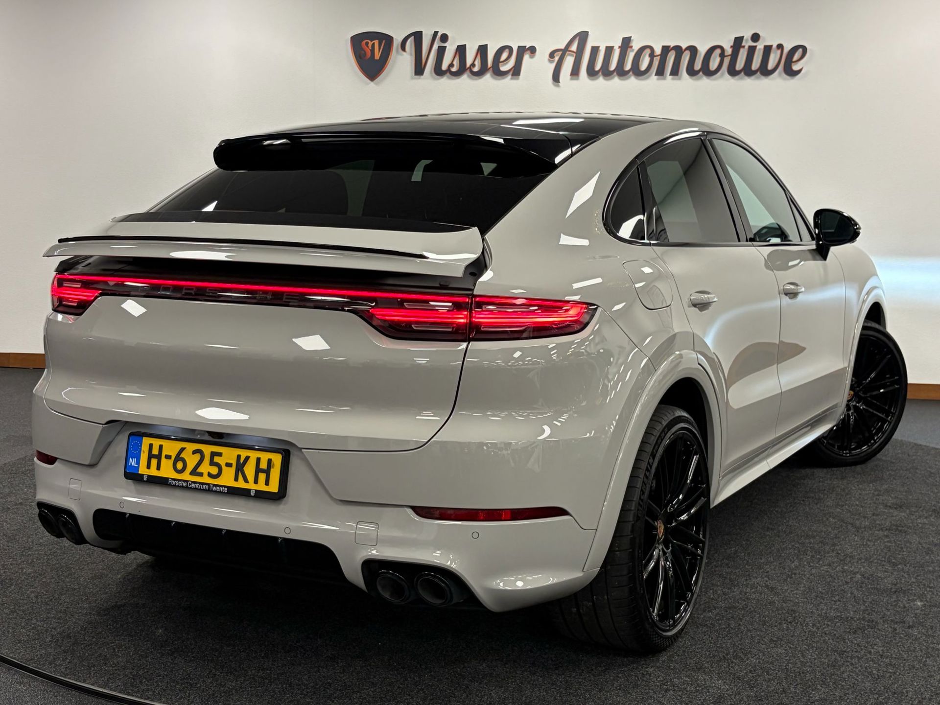 Foto van Porsche Cayenne E-hybrid