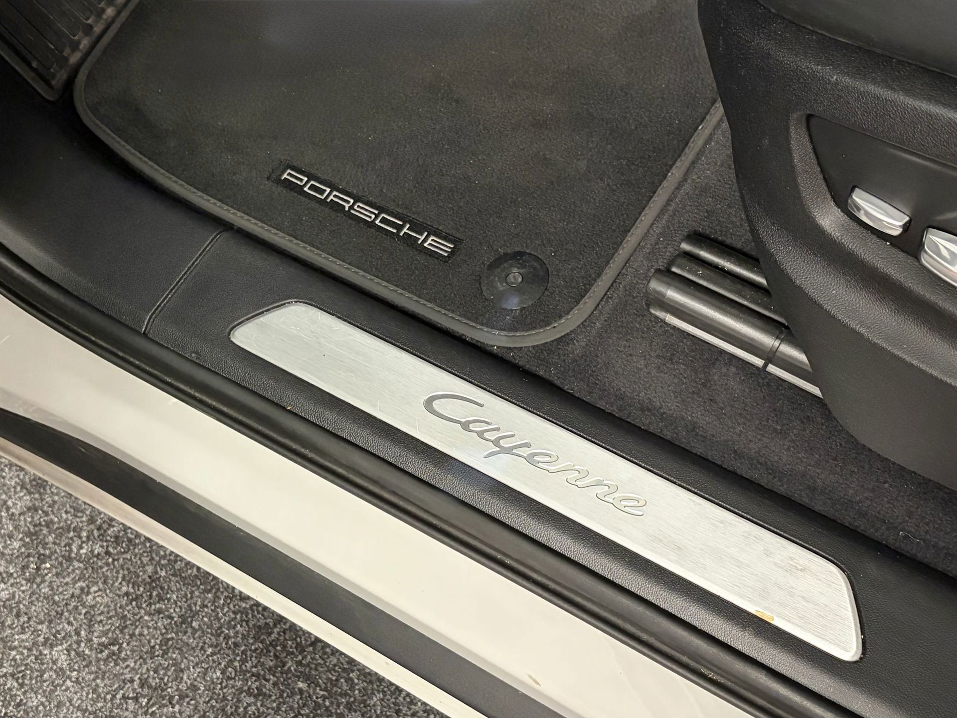 Foto van Porsche Cayenne E-hybrid