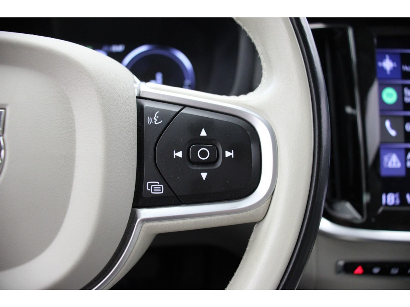 Foto van Volvo V60 T6 Twin Engine