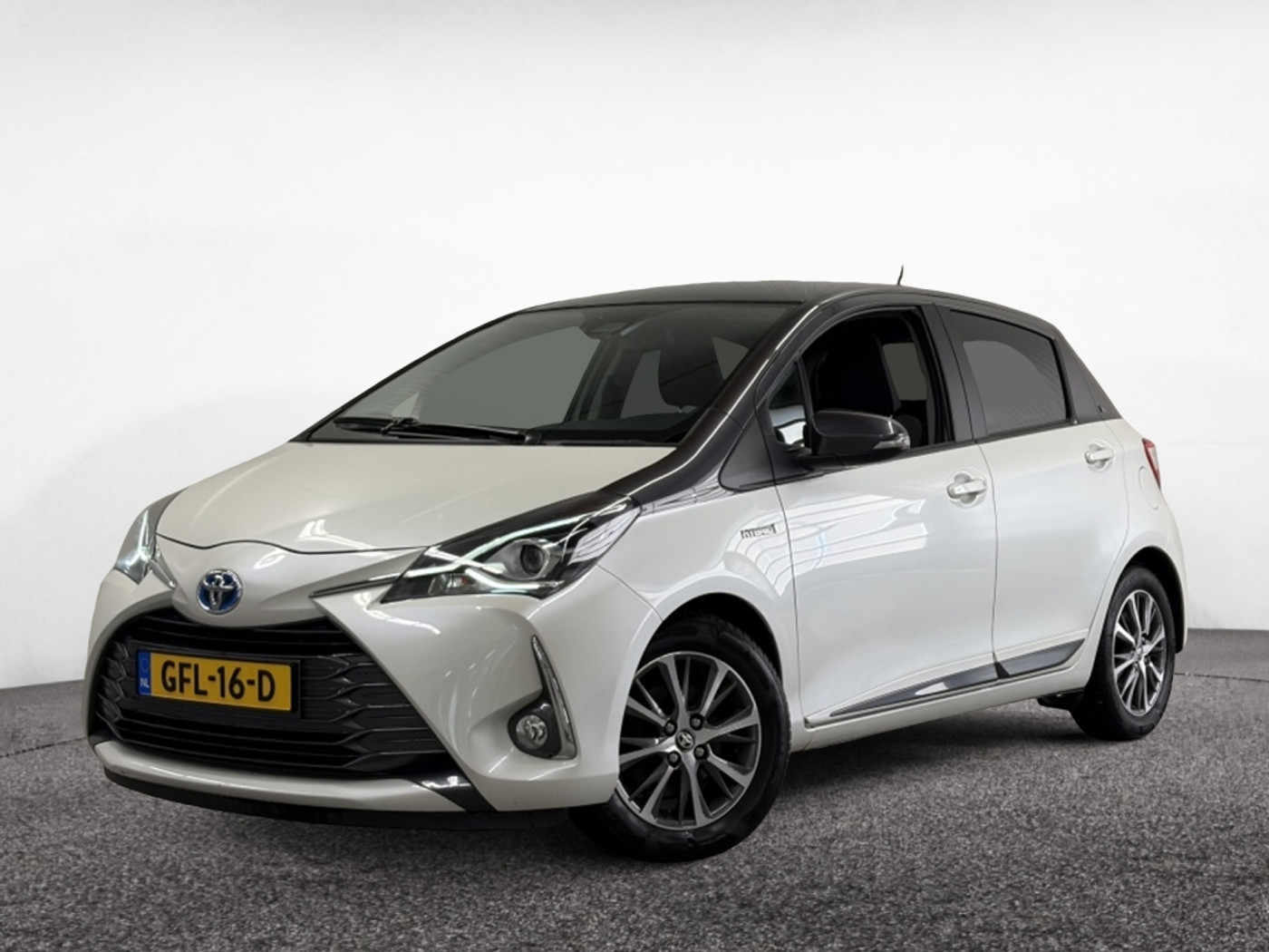 Toyota Toyota Yaris Hybrid 1.5 Hybrid Y20 Edition | Cruise Control | Camera | Clima 2019 - voorkant