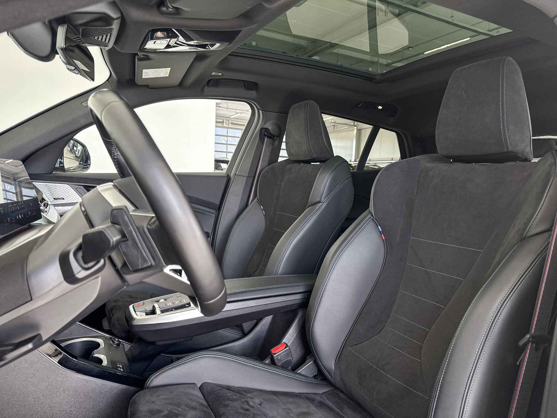 Foto van BMW Ix2 Edrive20