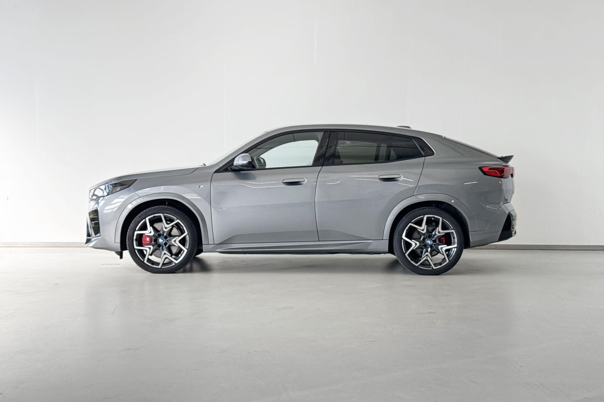 Foto van BMW Ix2 Edrive20