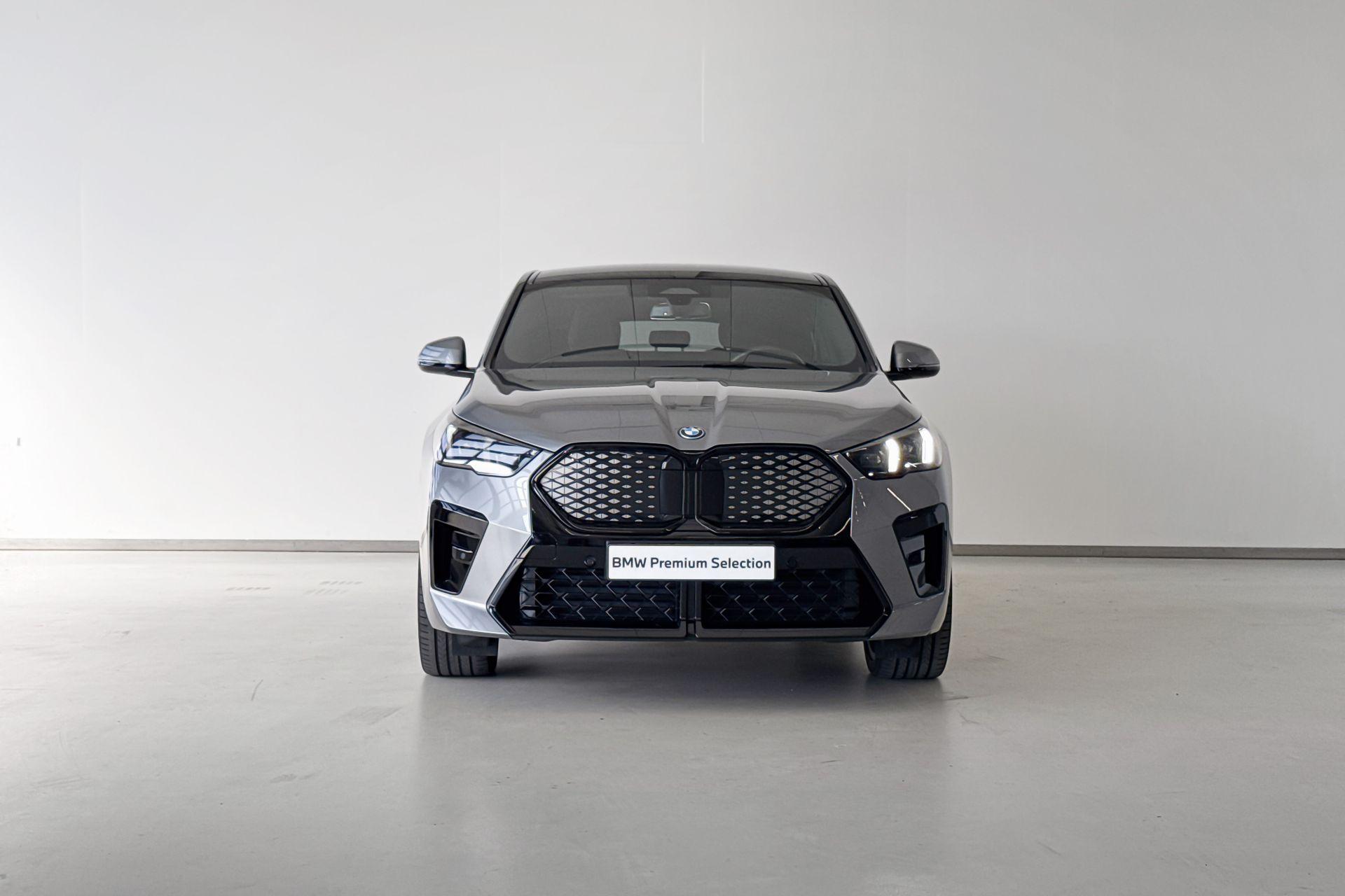 Foto van BMW Ix2 Edrive20
