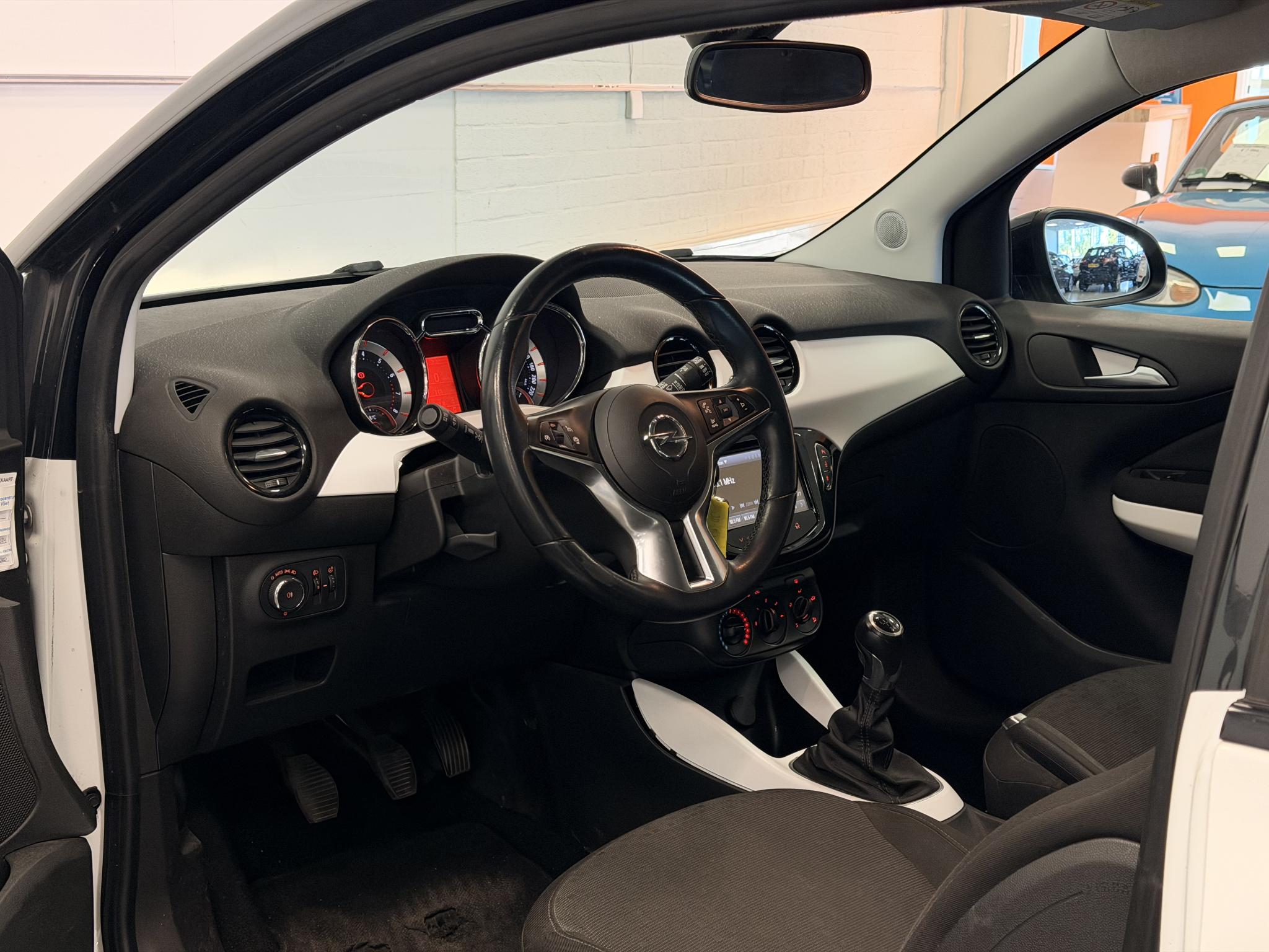 Foto van Opel Adam