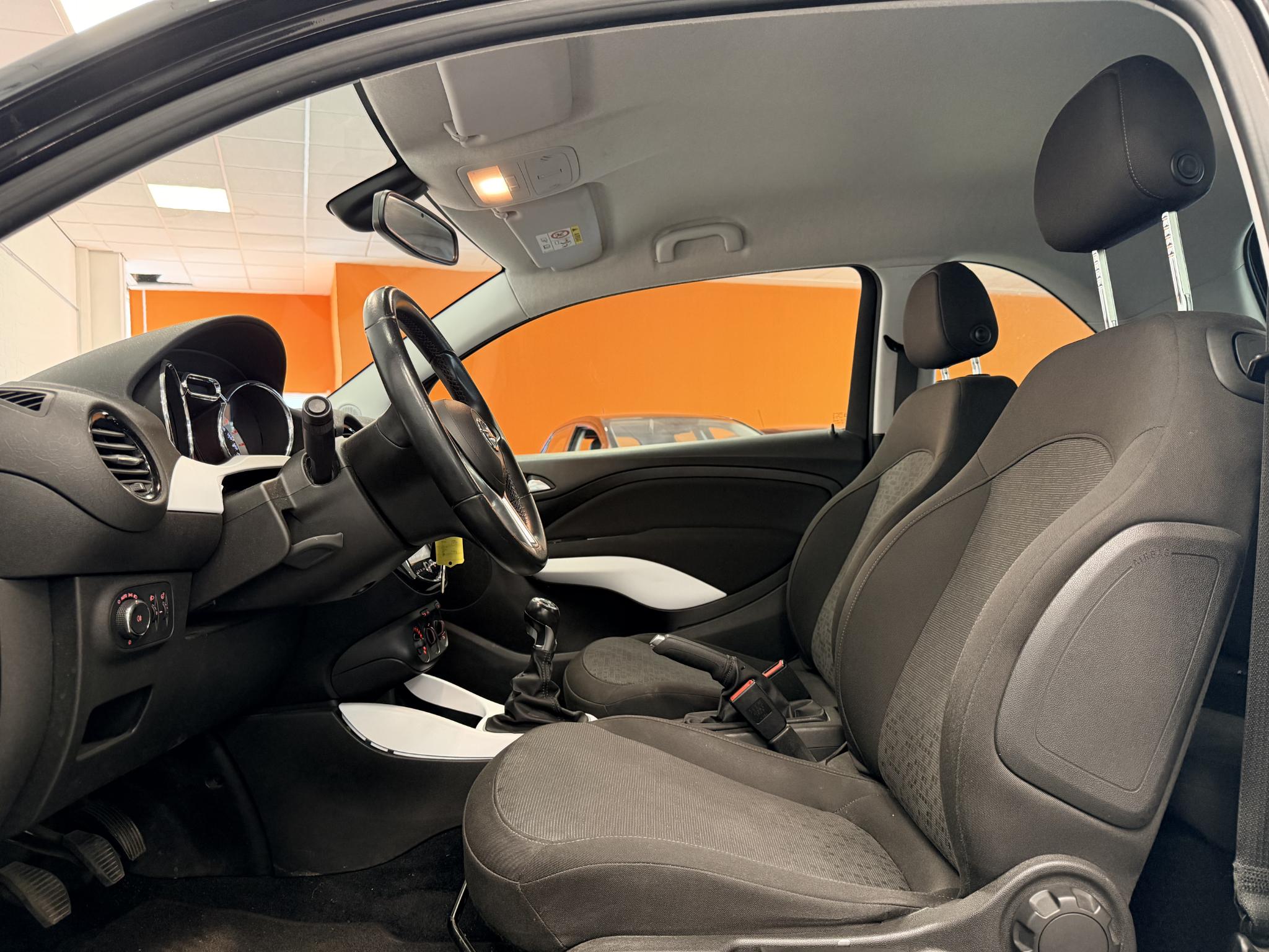 Foto van Opel Adam