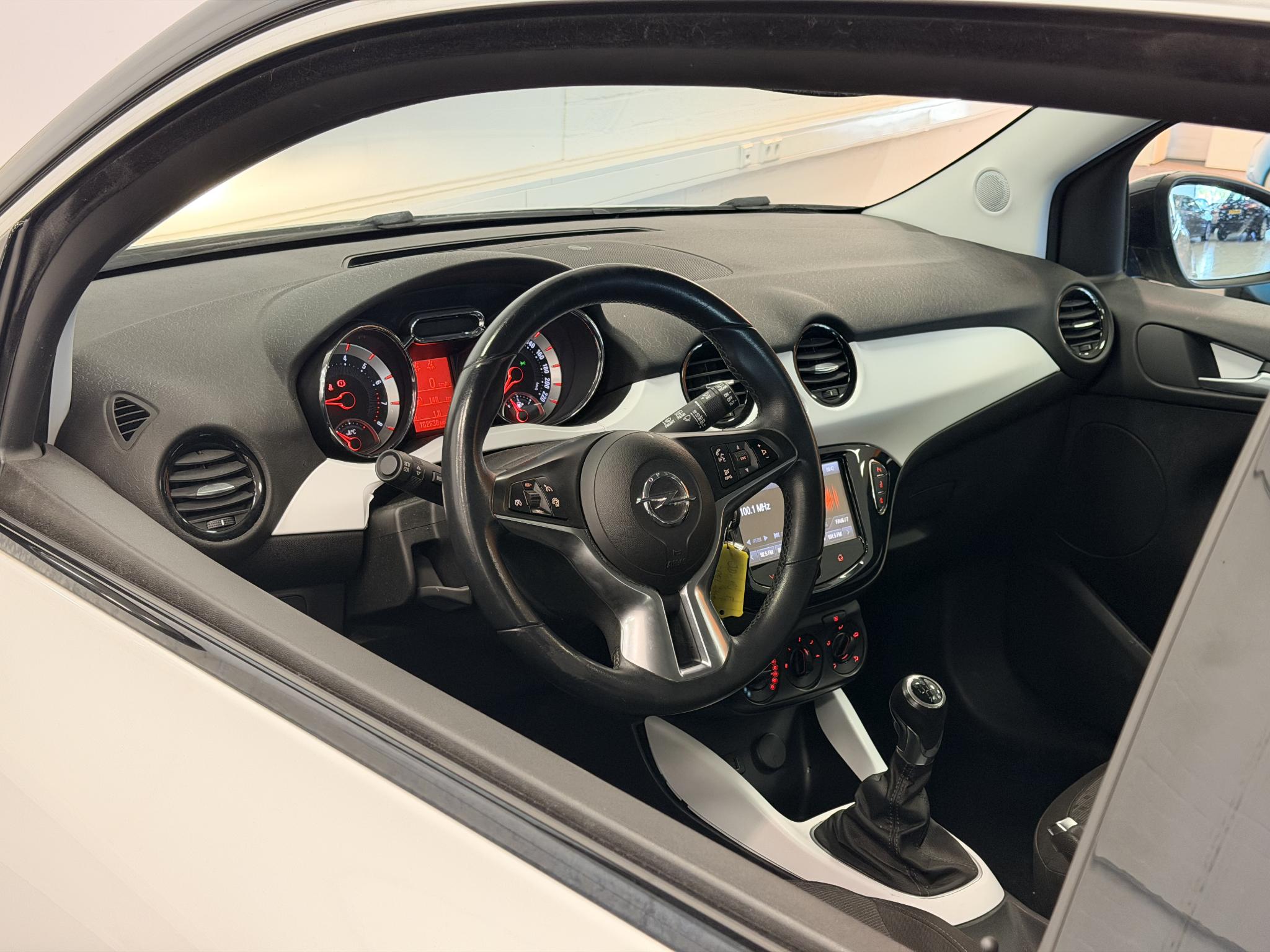 Foto van Opel Adam