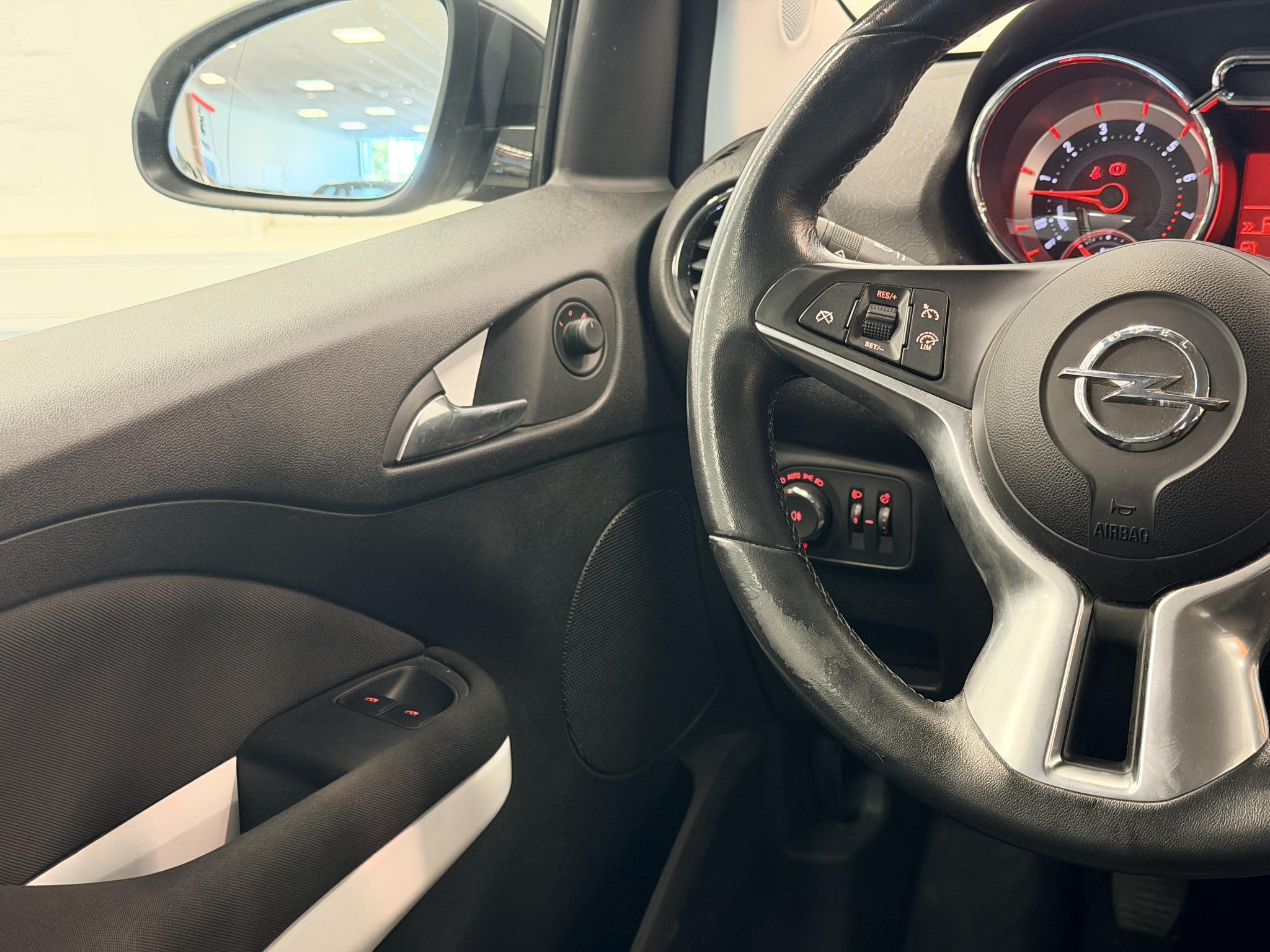Foto van Opel Adam