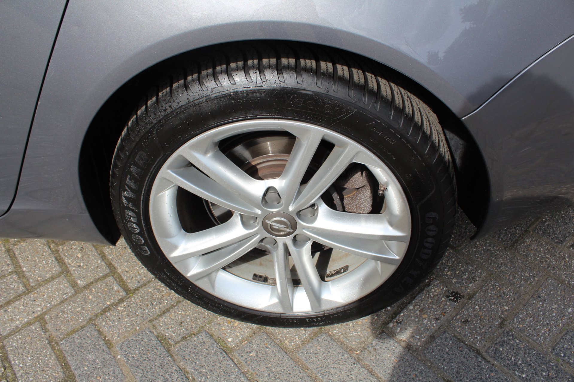 Foto van Opel Insignia Sports Tourer SW