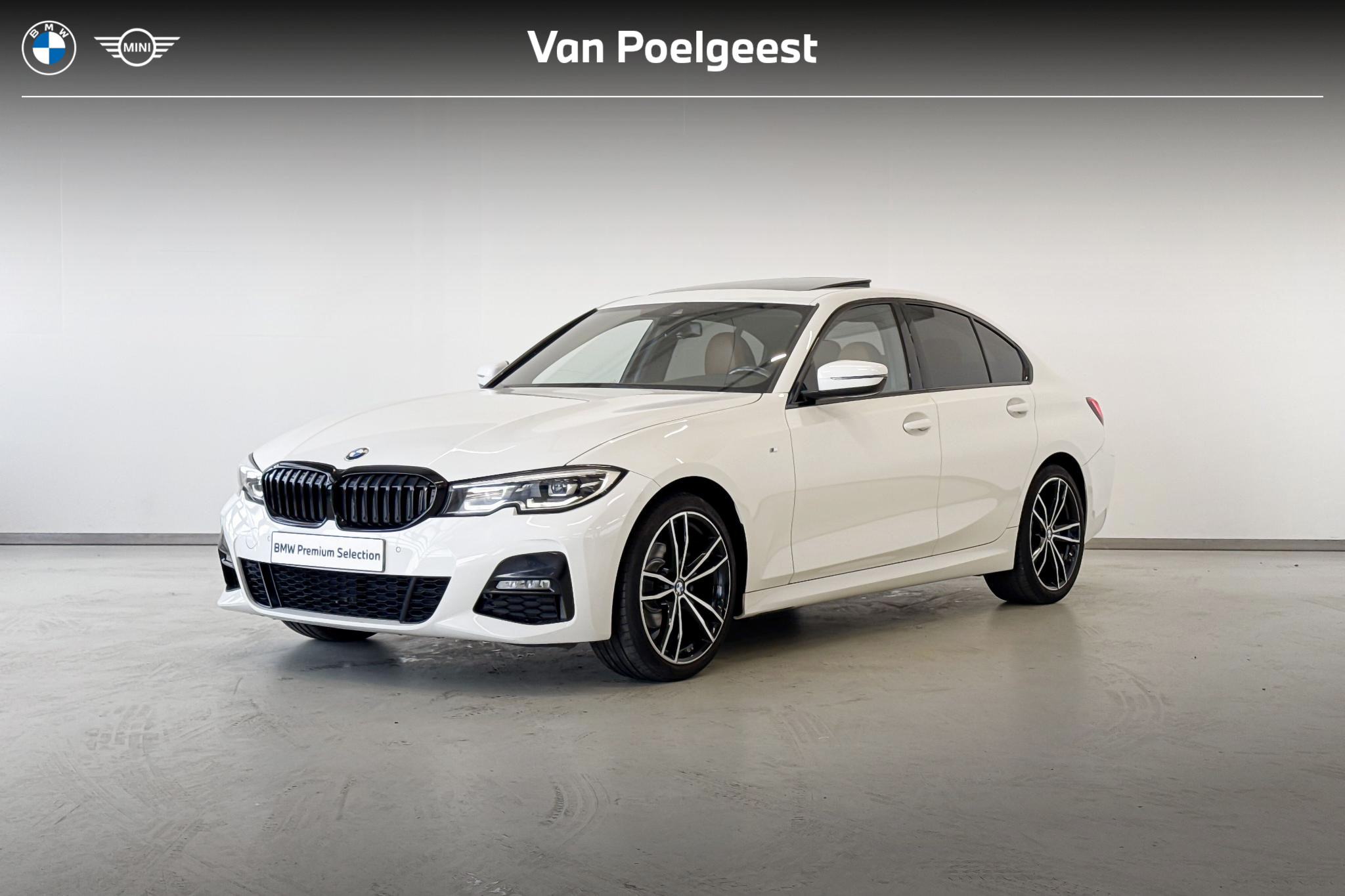 BMW 318i 318i High Executive 2021 - voorkant