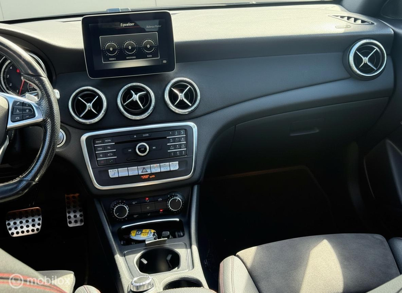 Foto van Mercedes-Benz Cla 200