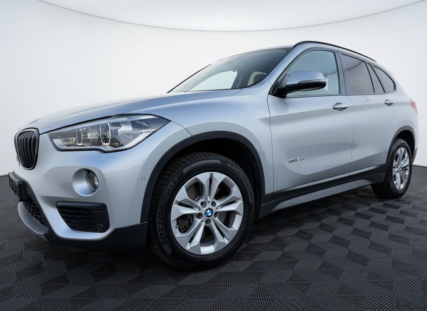 Foto van BMW X1 Xdrive20i