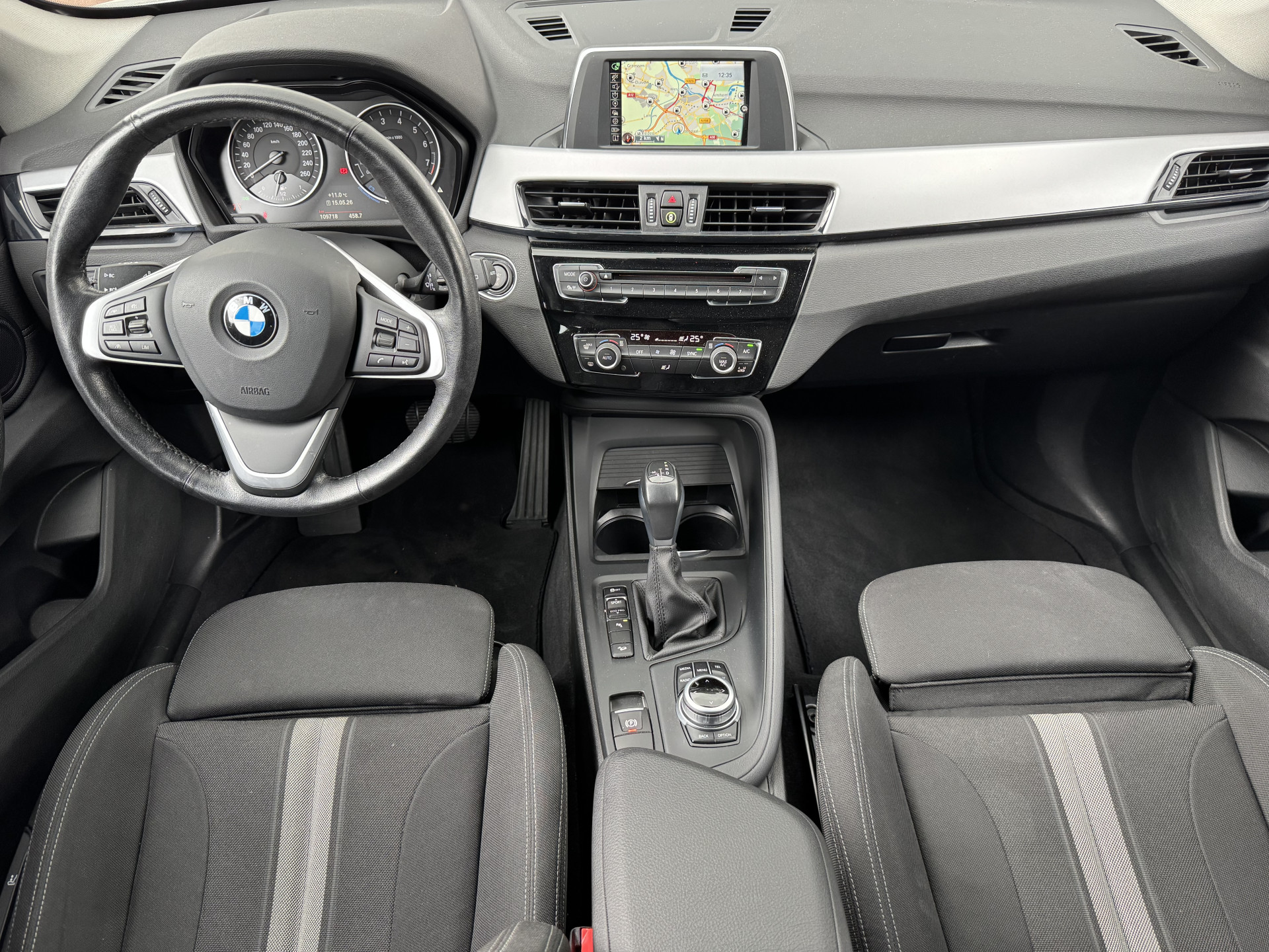 Foto van BMW X1 Xdrive20i