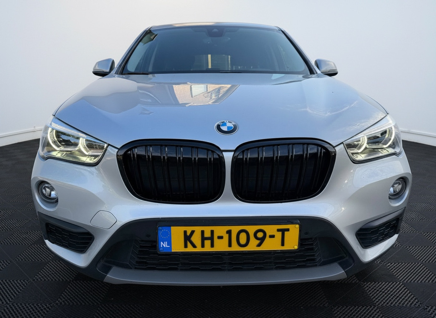 Foto van BMW X1 Xdrive20i