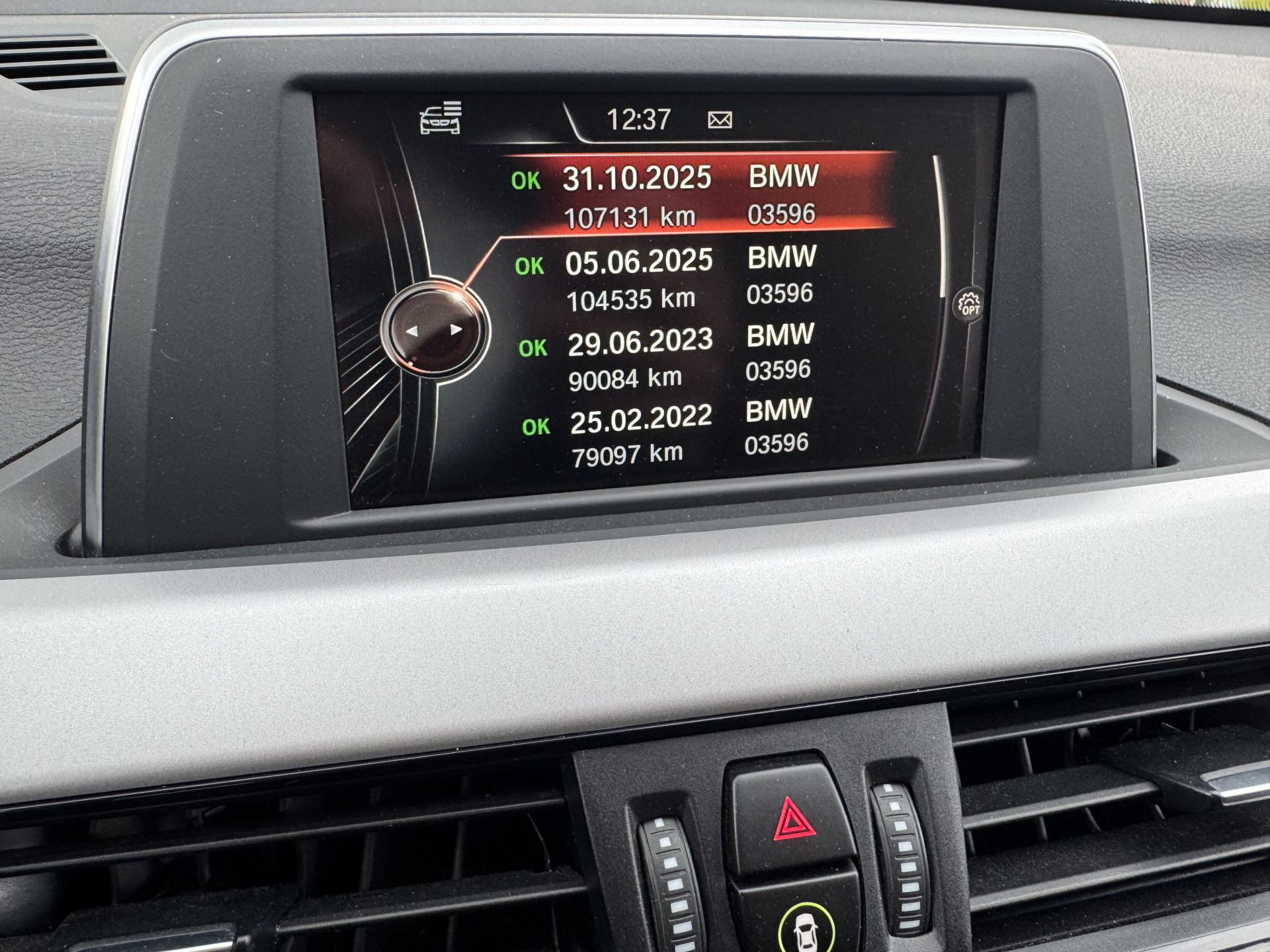 Foto van BMW X1 Xdrive20i