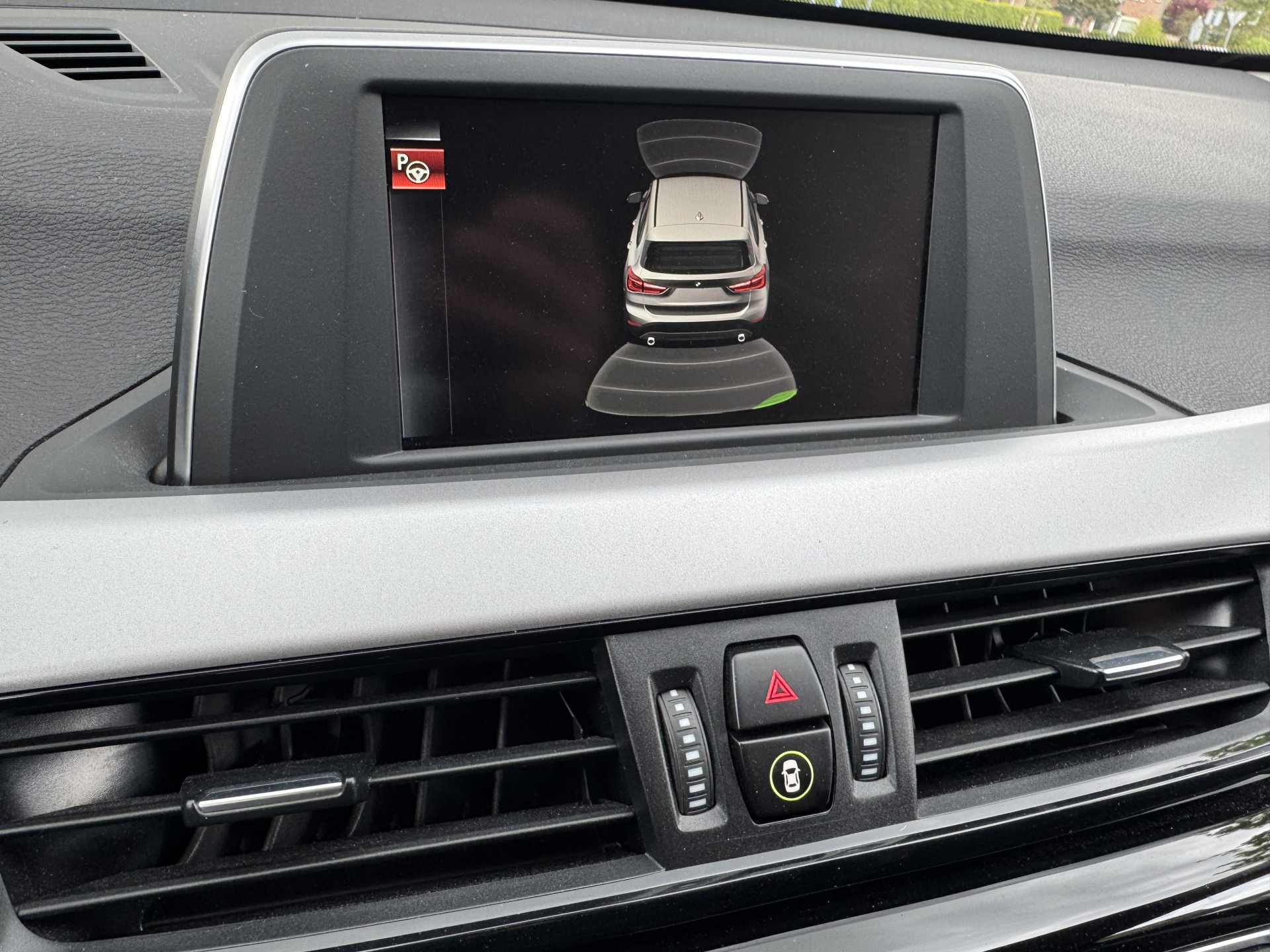 Foto van BMW X1 Xdrive20i
