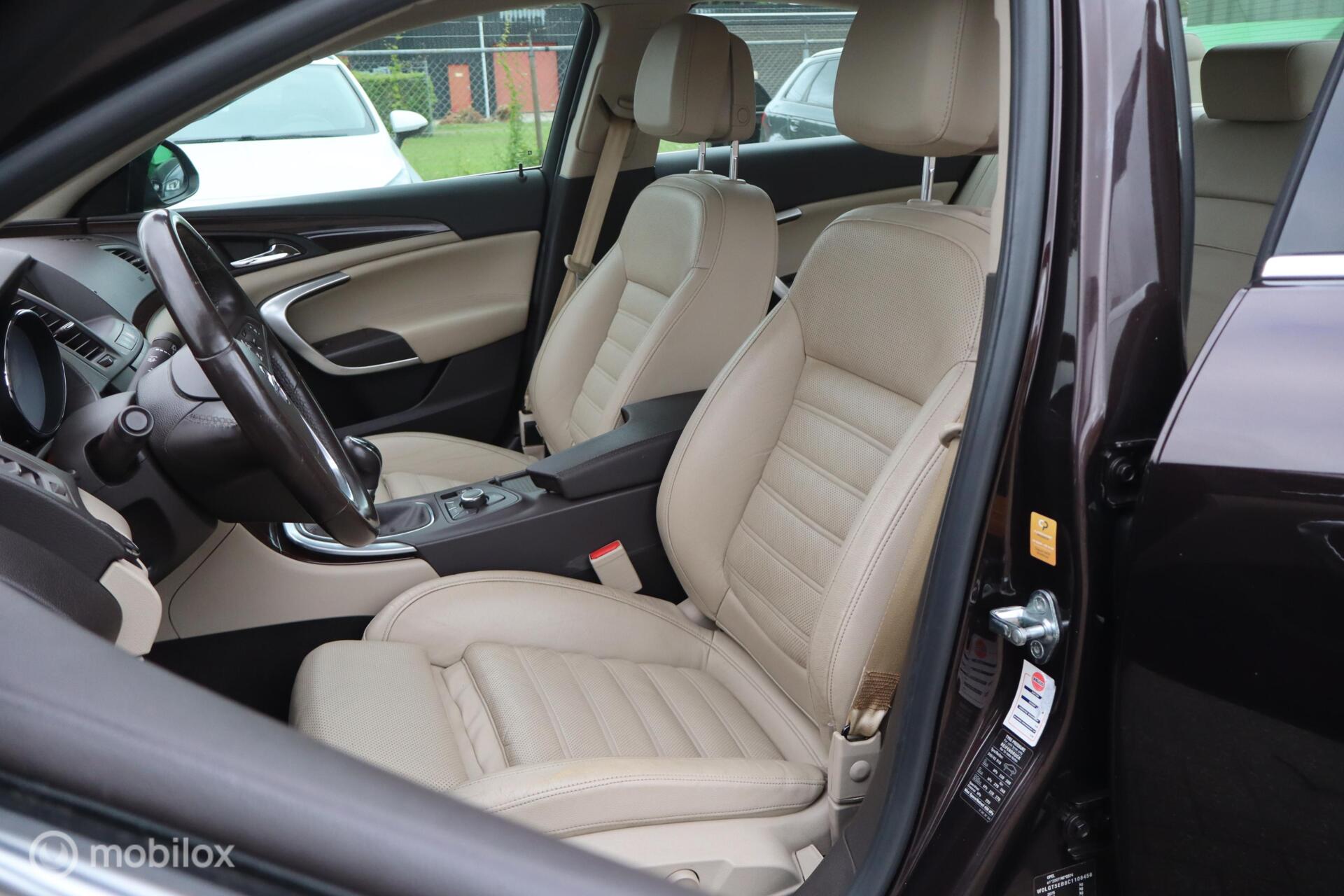 Foto van Opel Insignia Limousine NB