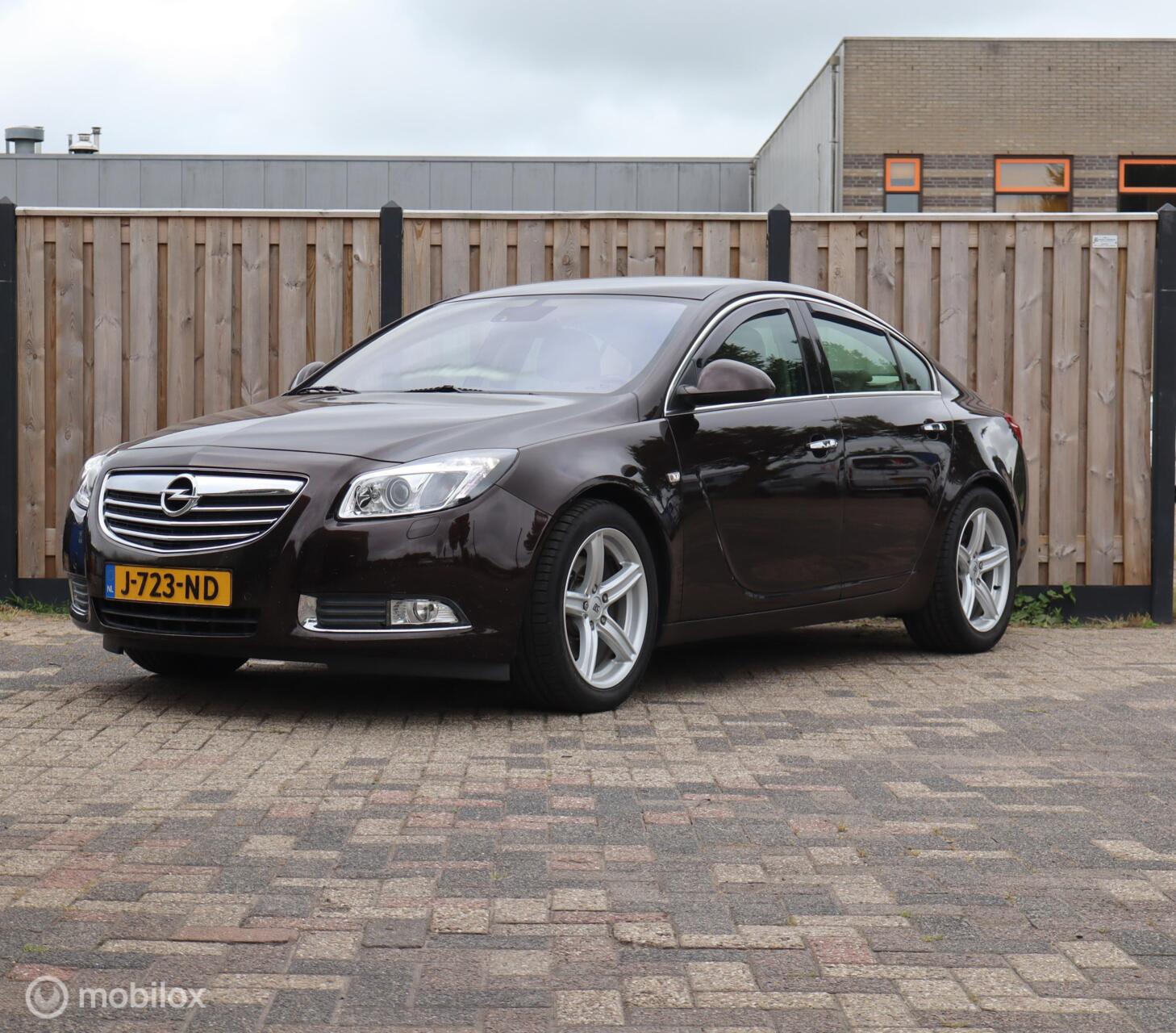 Opel Insignia Limousine NB 1.6 T Cosmo 2012 - voorkant
