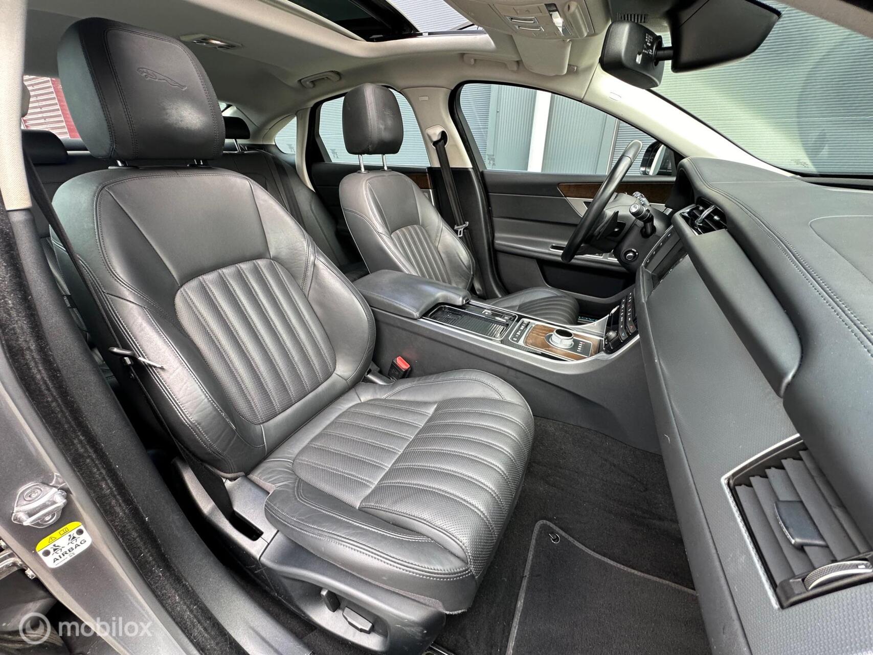 Foto van Jaguar Jaguar XF