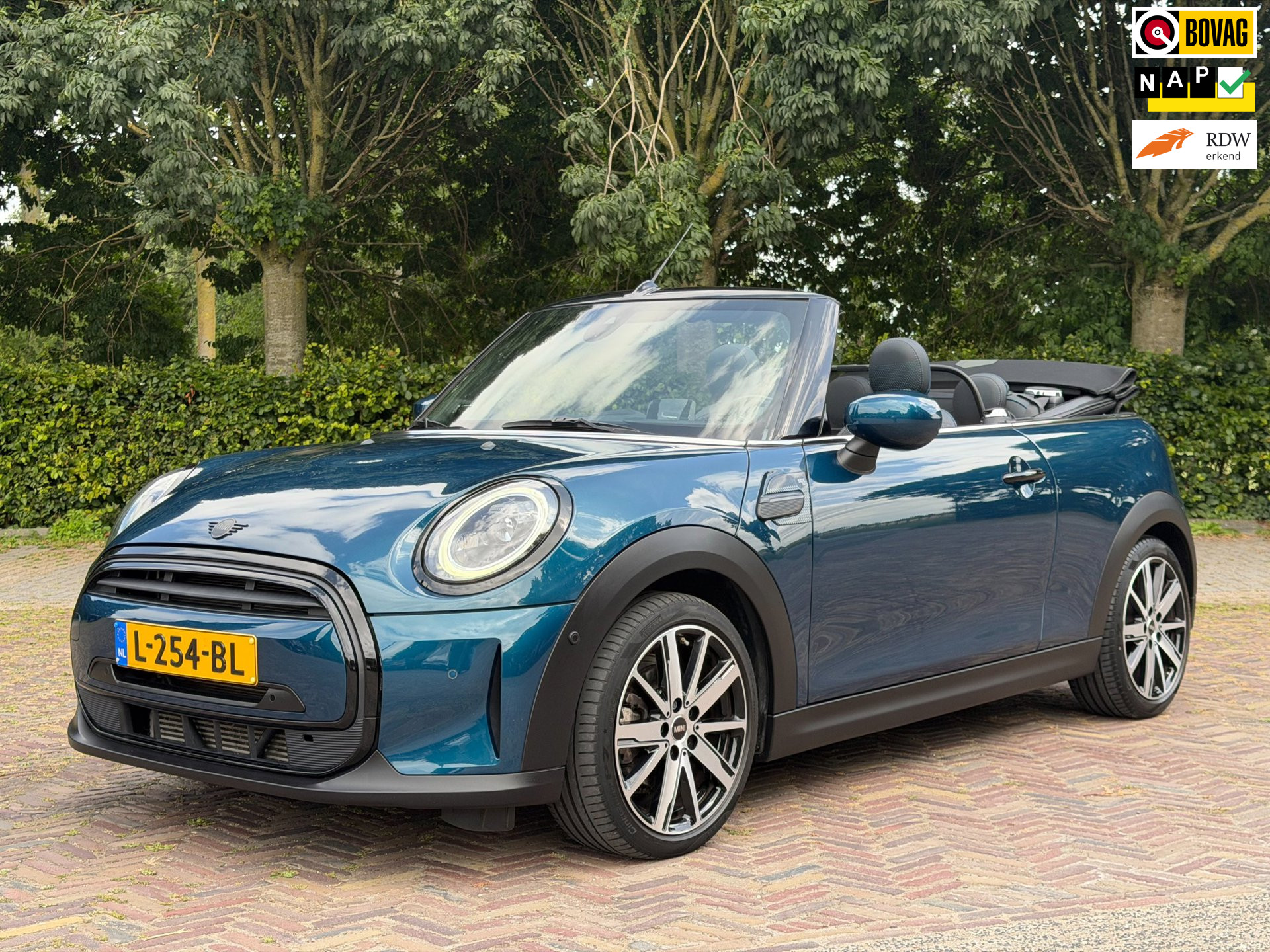 Mini Cooper 1.5 Cooper MINI Yours Sidewalk, CarPlay, Harman Kardon, Head-up, Windscherm 2021 - voorkant