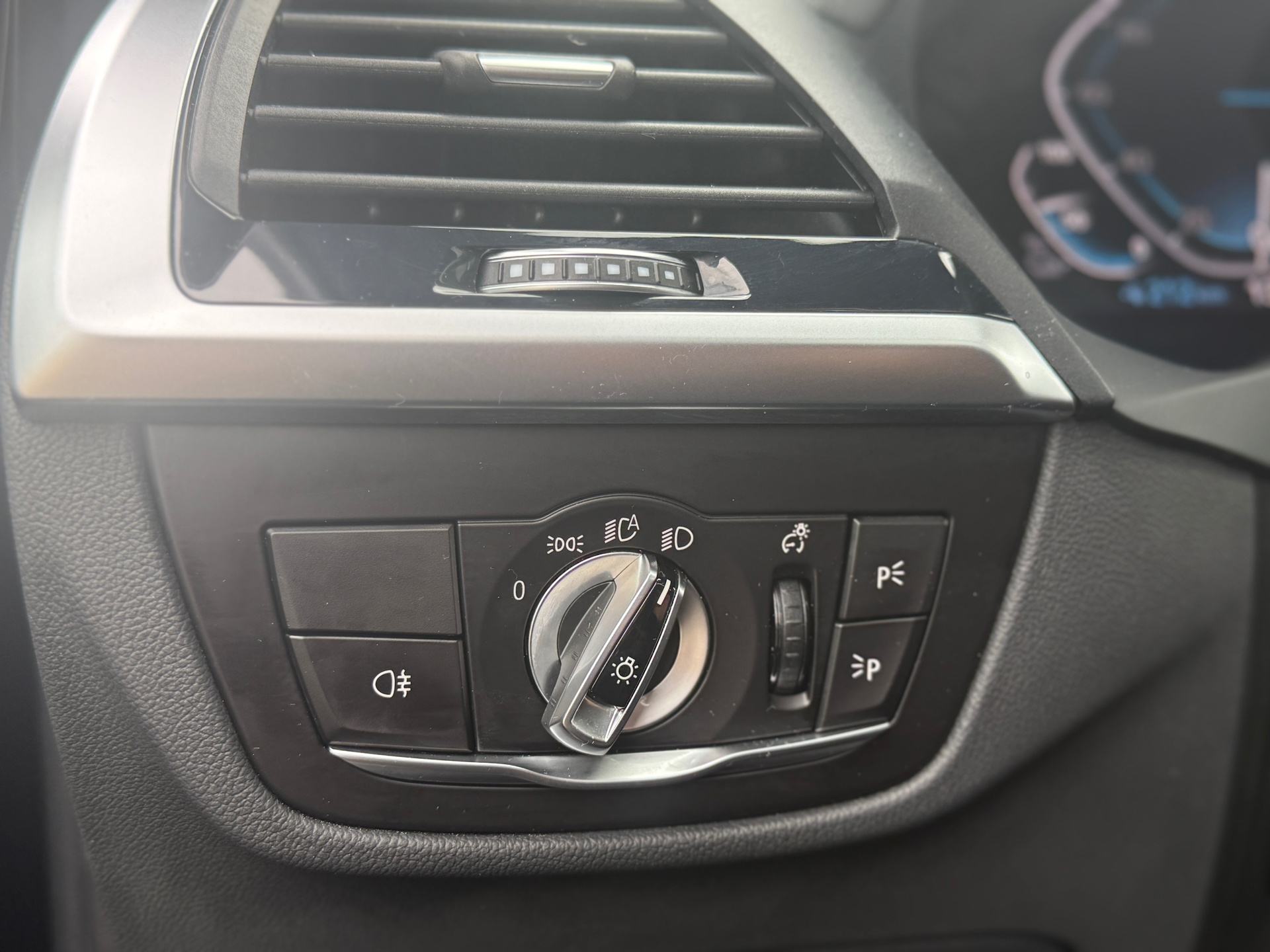 Foto van BMW Ix3