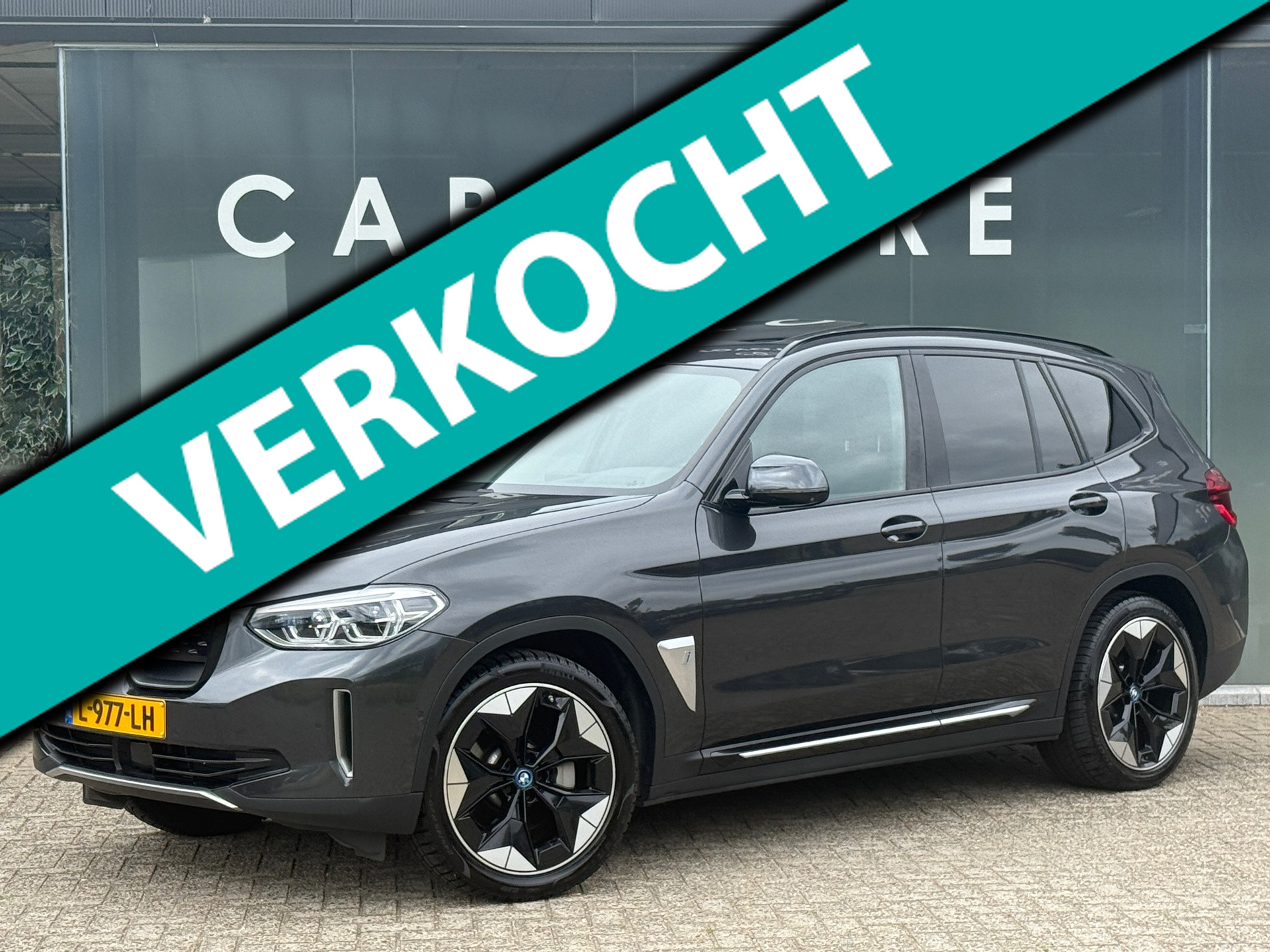 BMW Ix3 High Executive 80 kWh Shadow Line 97% SOH PANO|Harman Kardon 2021 - voorkant