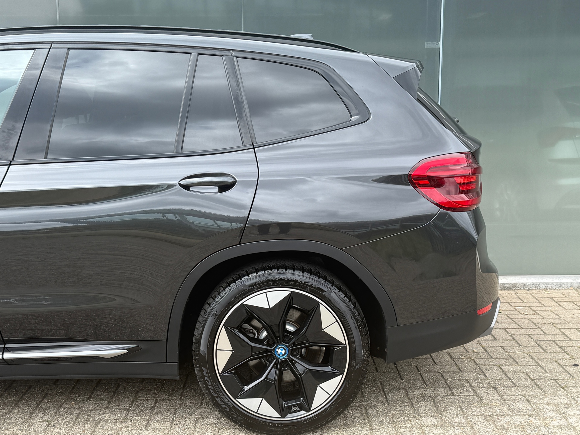 Foto van BMW Ix3