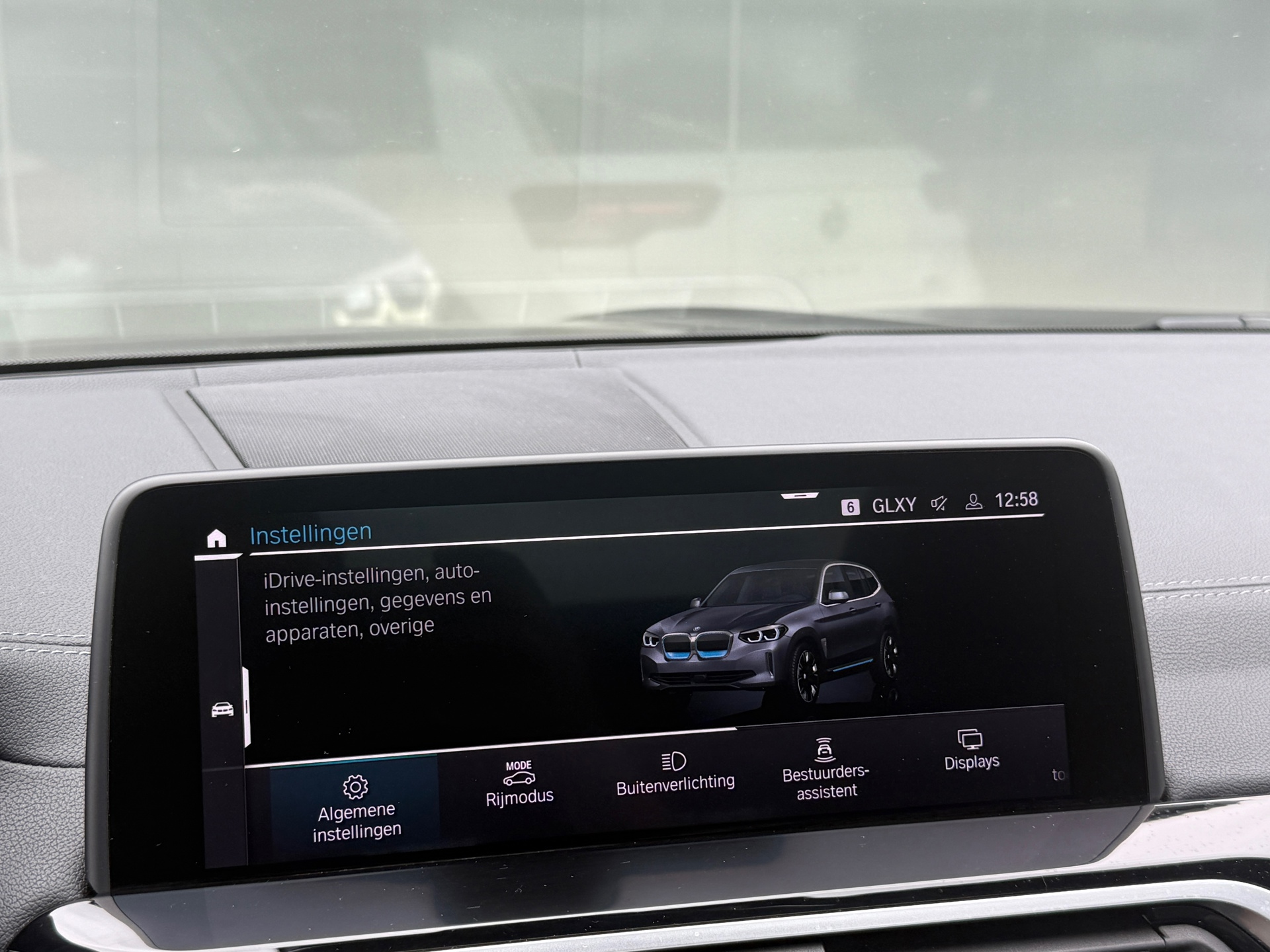 Foto van BMW Ix3