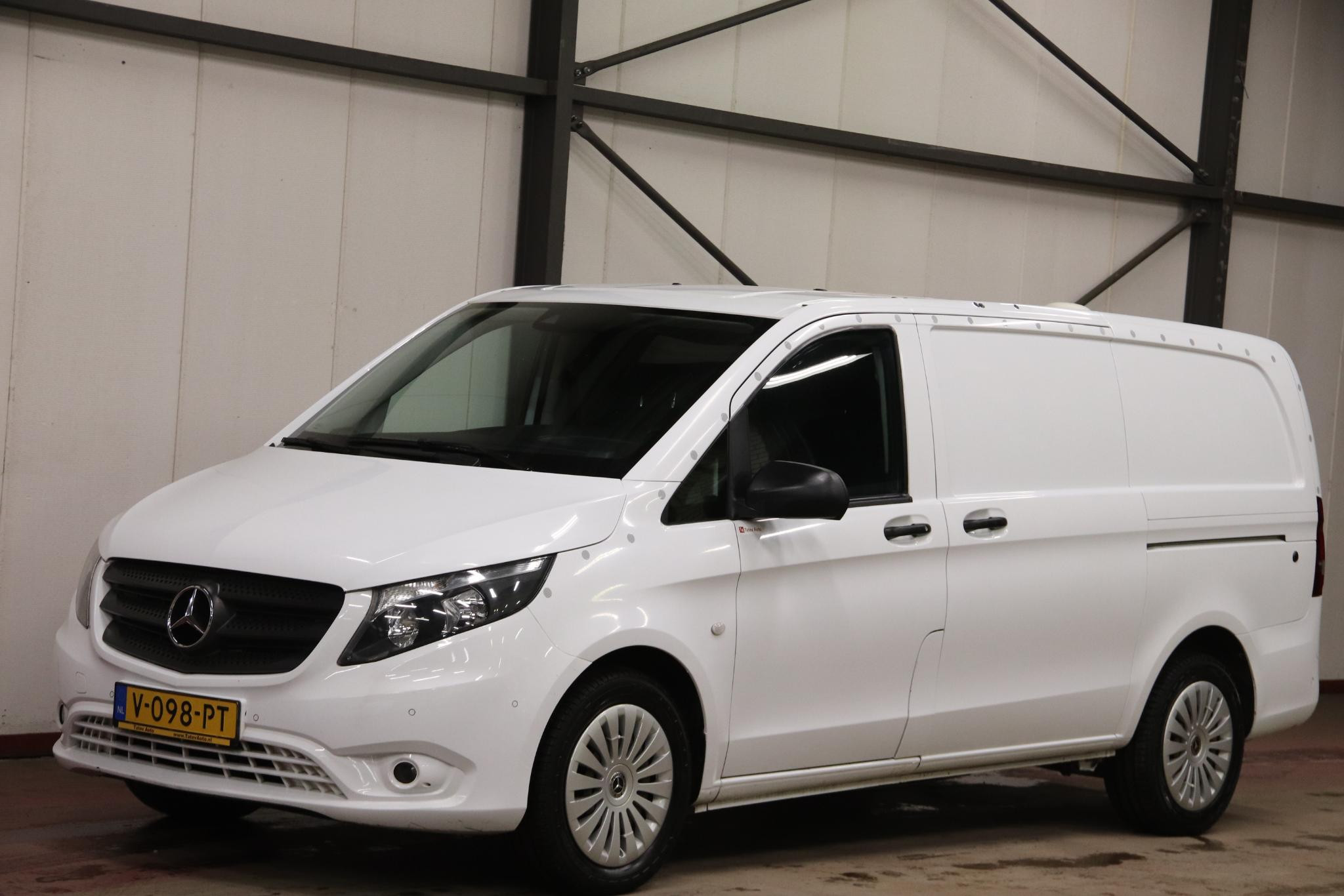 Mercedes-Benz Vito 116 CDI Lang AUTOMAAT Airco dubbele schuifdeur 2018 - voorkant