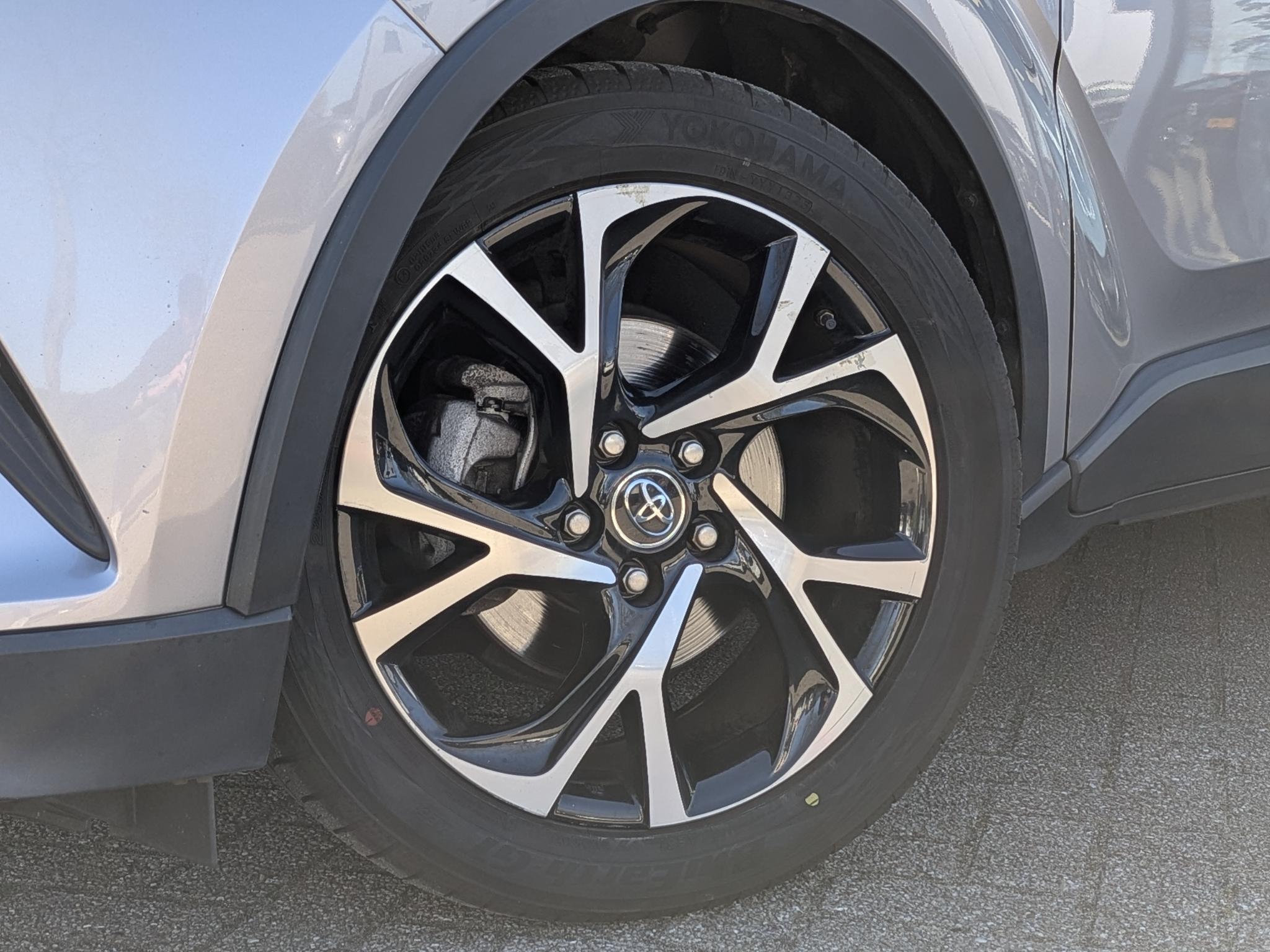 Foto van Toyota Toyota C-hr