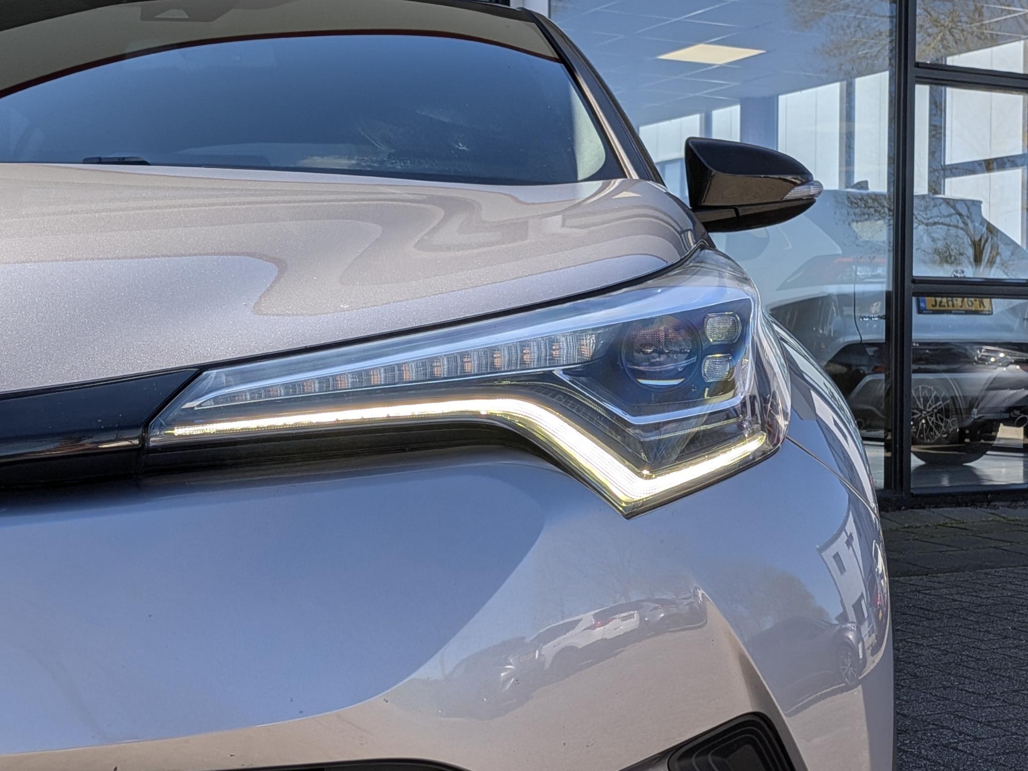 Foto van Toyota Toyota C-hr