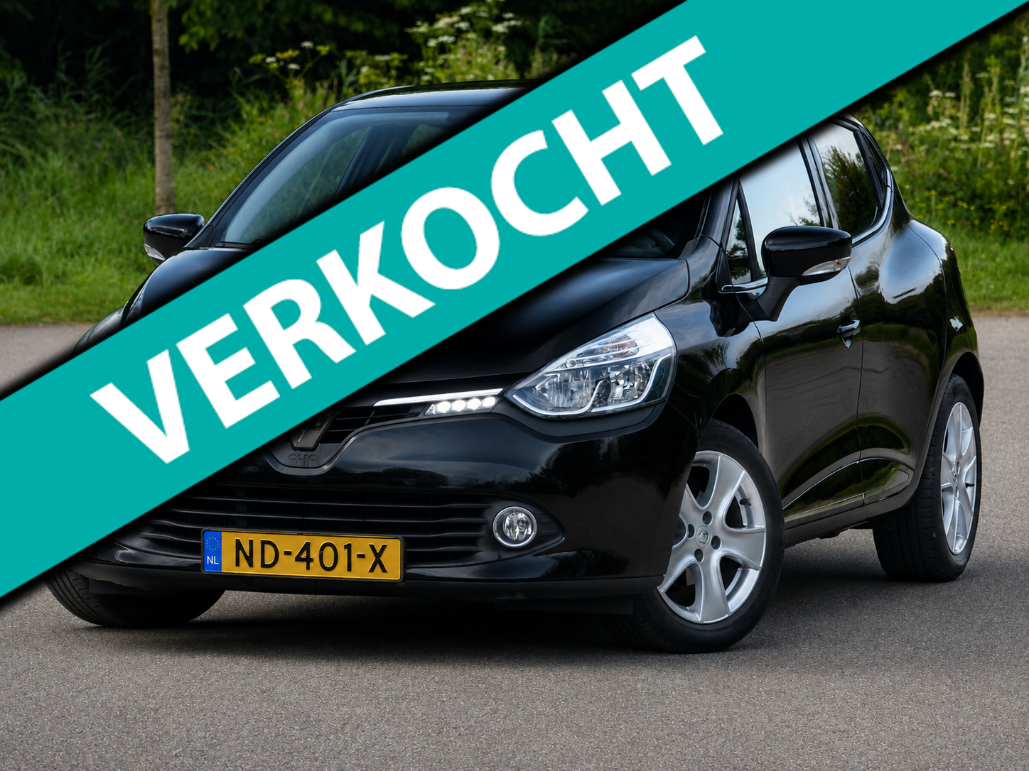 Renault Clio 0.9 TCe Iconic 0 99DKM AIRCO/NAVI/CAMERA/CRUISE 2016 - voorkant